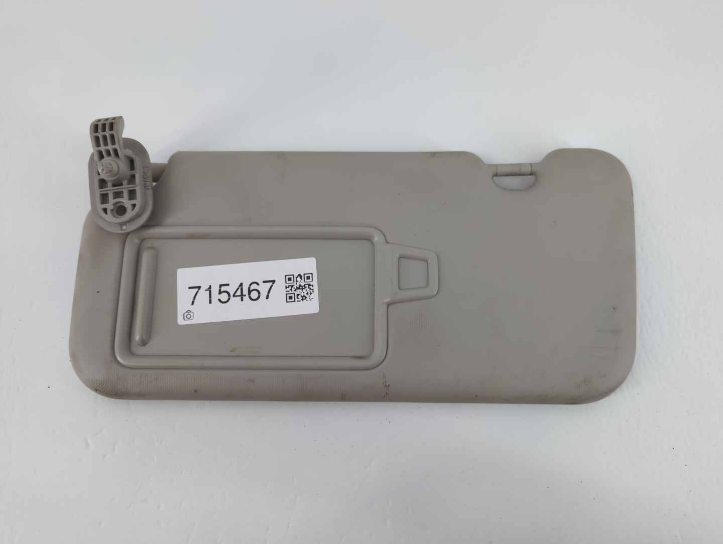 2020 Hyundai Venue Sun Visor Shade Replacement Driver Left Mirror Fits OEM Used Auto Parts - Oemusedautoparts1.com