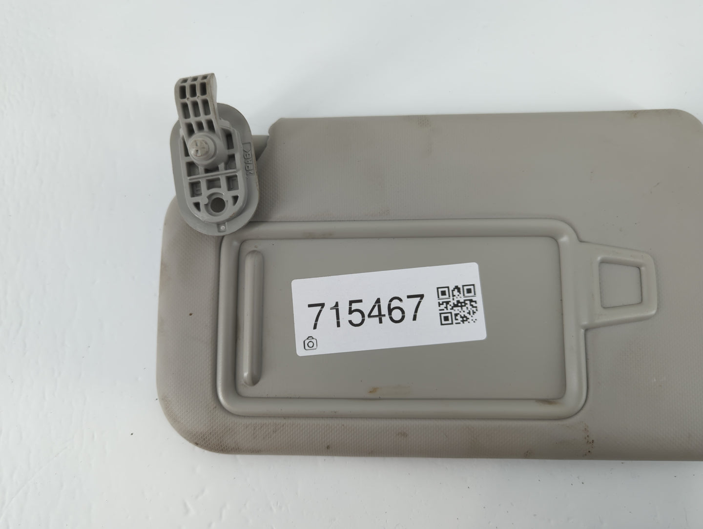 2020 Hyundai Venue Sun Visor Shade Replacement Driver Left Mirror Fits OEM Used Auto Parts - Oemusedautoparts1.com