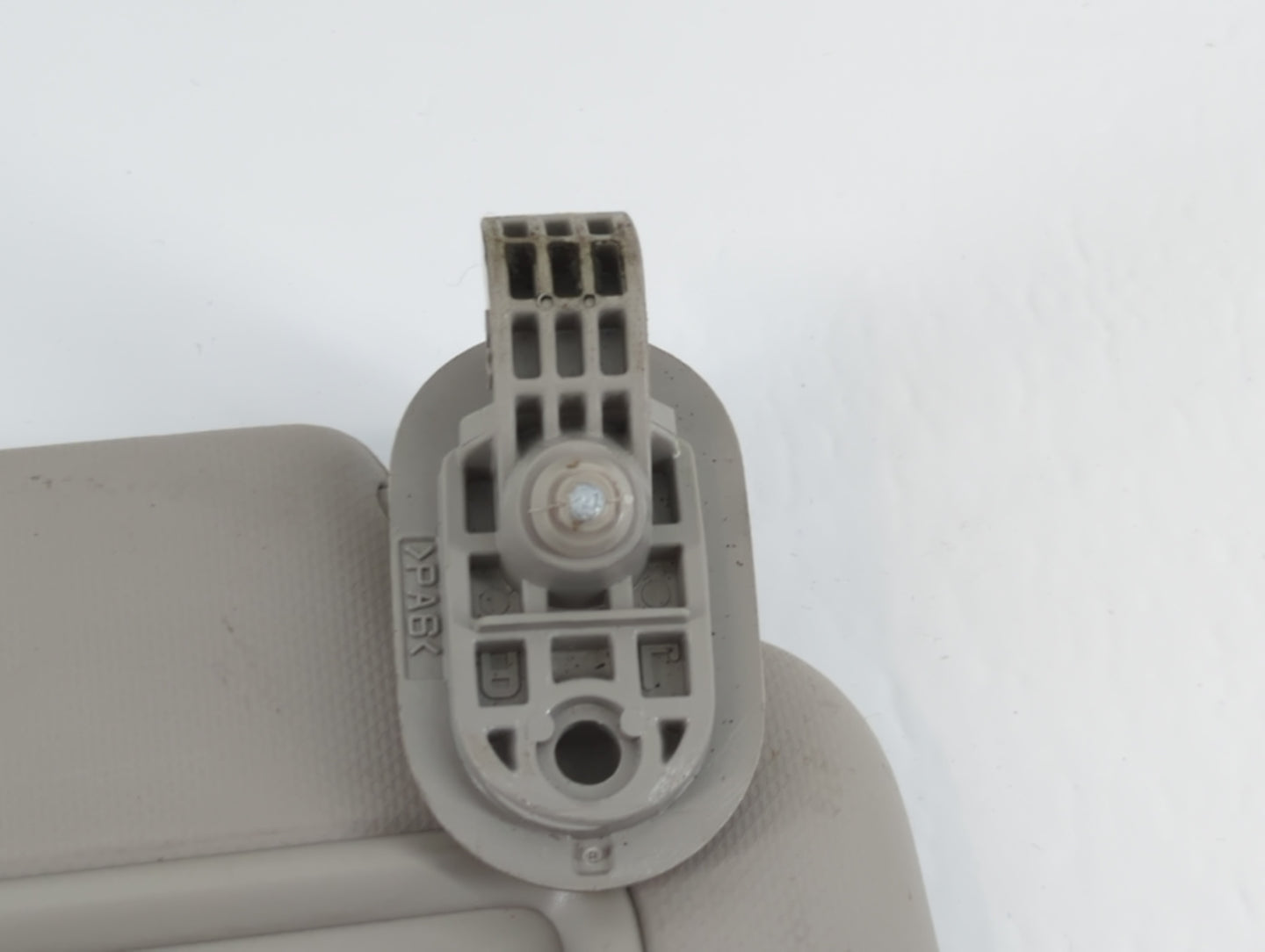 2020 Hyundai Venue Sun Visor Shade Replacement Passenger Right Mirror Fits OEM Used Auto Parts - Oemusedautoparts1.com