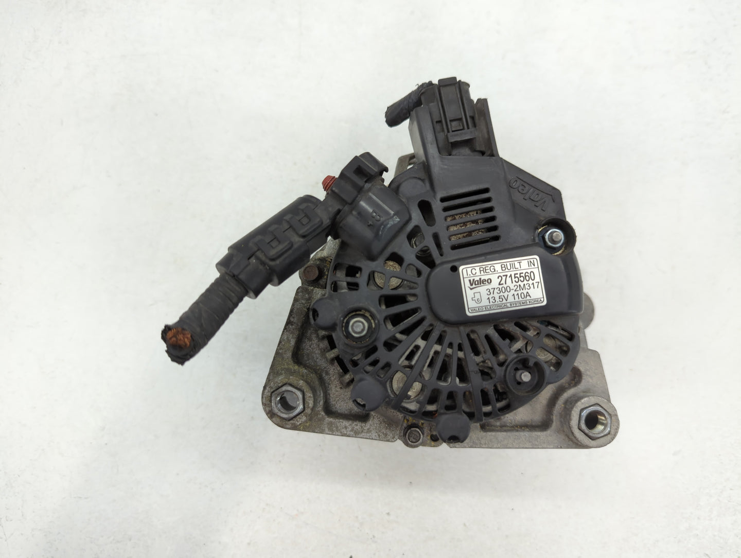 2020 Hyundai Venue Alternator Replacement Generator Charging Assembly Engine OEM P/N:37300-2M317 2715560 Fits OEM Used Auto 