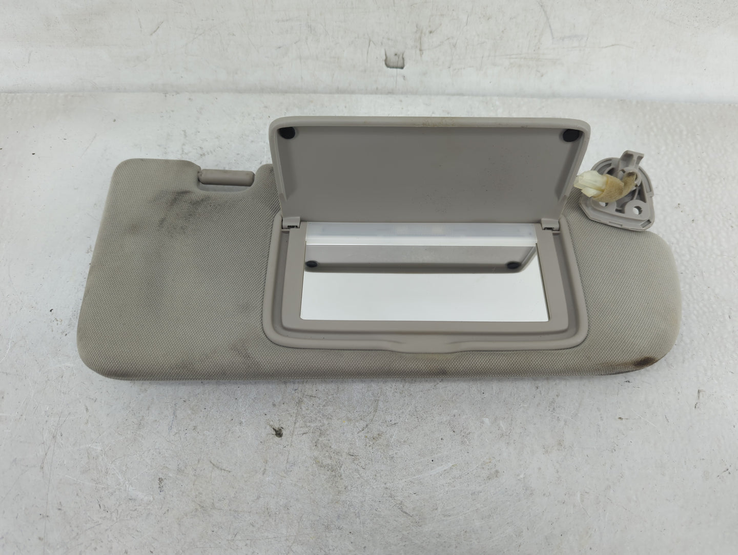 2014-2020 Infiniti Q50 Sun Visor Shade Replacement Passenger Right Mirror Fits Fits 2014 2015 2016 2017 2018 2019 2020 OEM U