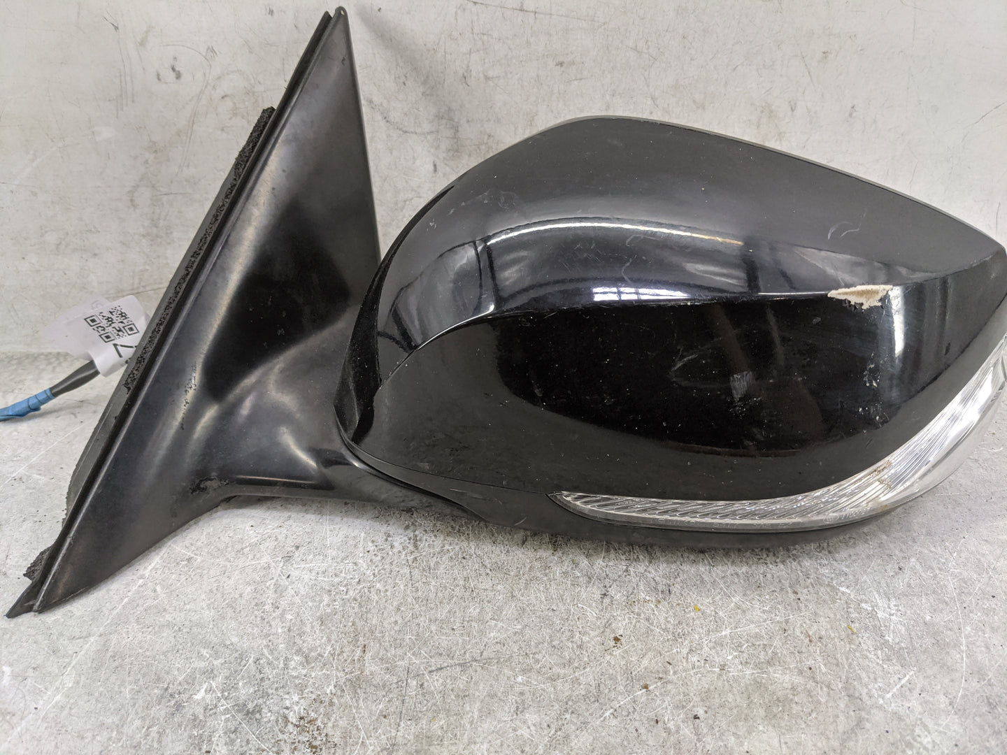 2014-2020 Infiniti Q50 Driver Side View Mirror - Left Door Mirror OEM Used - Oemusedautoparts1.com