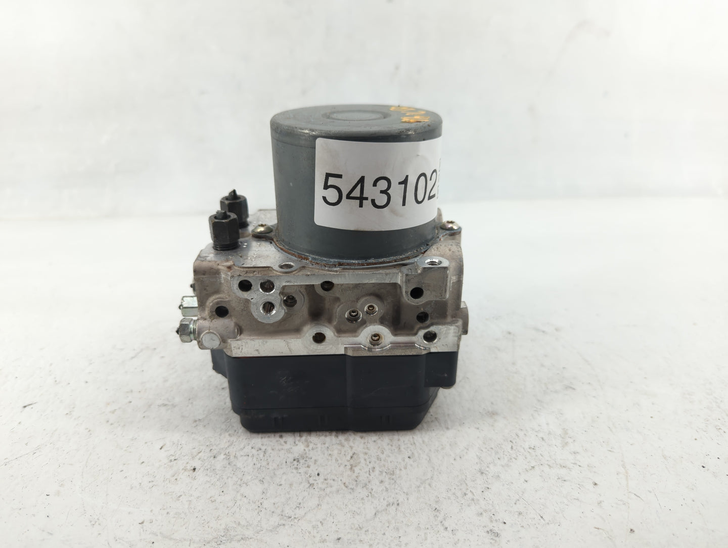 2021 Infiniti Q50 ABS Pump Control Module Replacement P/N:47660 6HC0A Fits OEM Used Auto Parts - Oemusedautoparts1.com