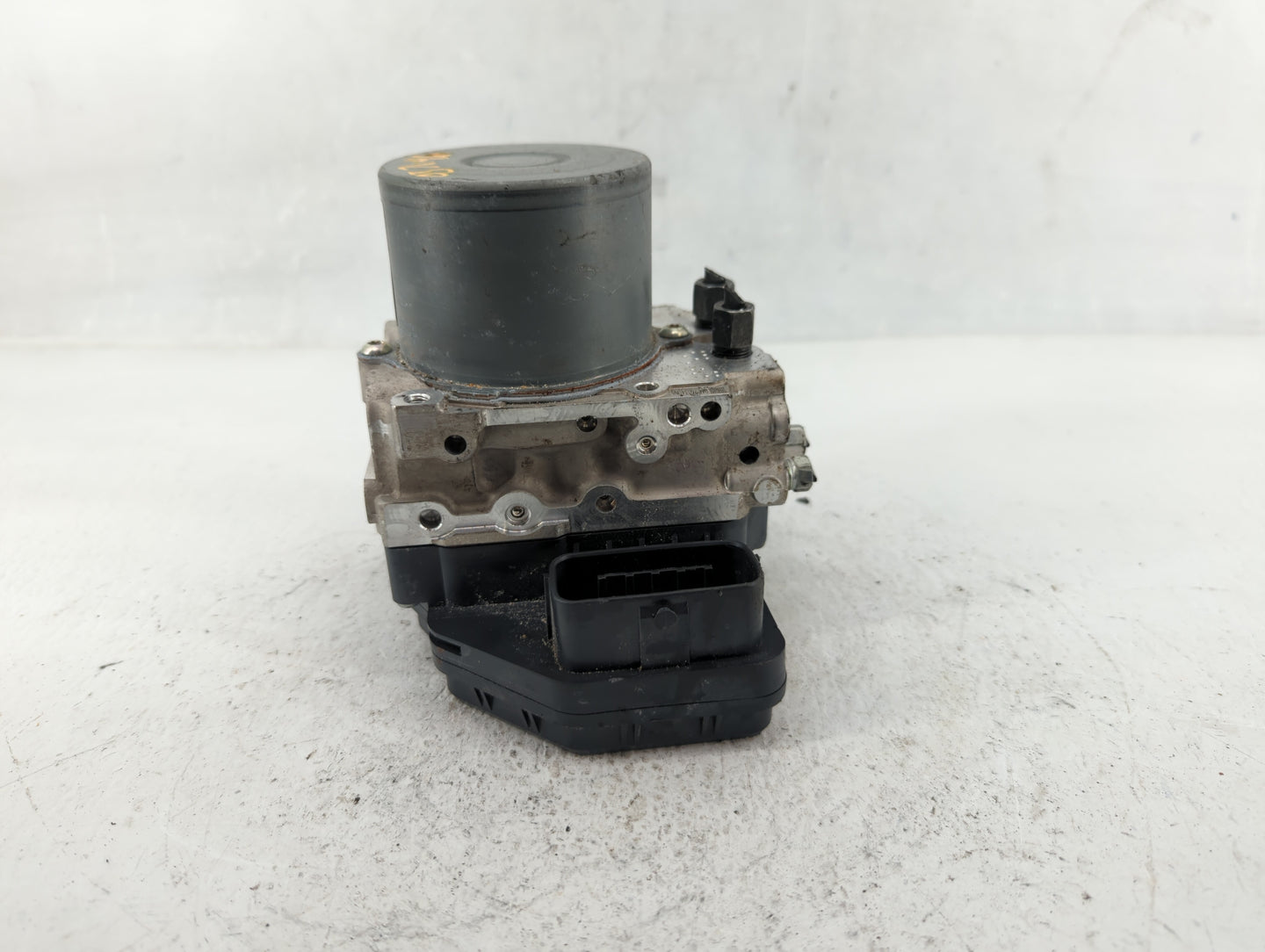 2021 Infiniti Q50 ABS Pump Control Module Replacement P/N:47660 6HC0A Fits OEM Used Auto Parts - Oemusedautoparts1.com