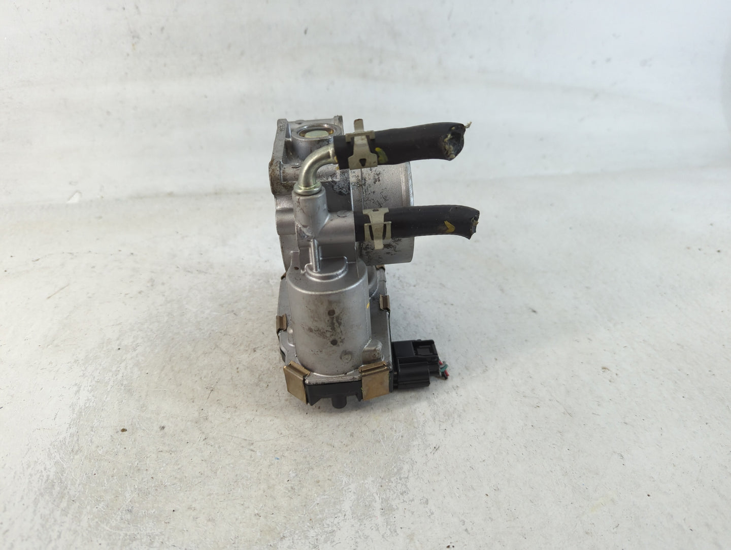 2016-2020 Infiniti Q50 Throttle Body P/N:1125 RME60-52 Fits Fits 2016 2017 2018 2019 2020 OEM Used Auto Parts - Oemusedautop