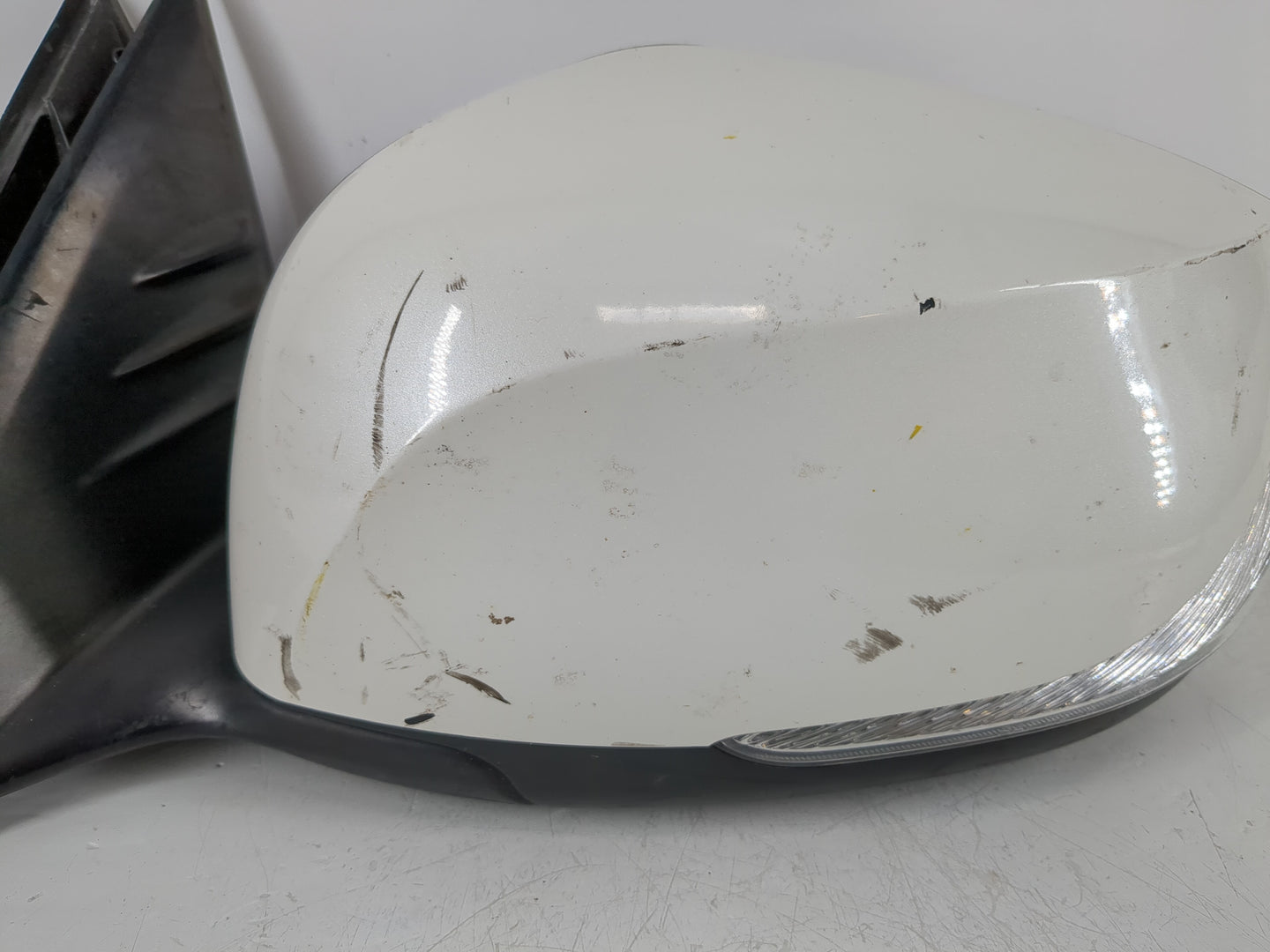 2019-2020 Infiniti Qx50 Driver Side View Mirror - Left Door Mirror OEM Used - Oemusedautoparts1.com
