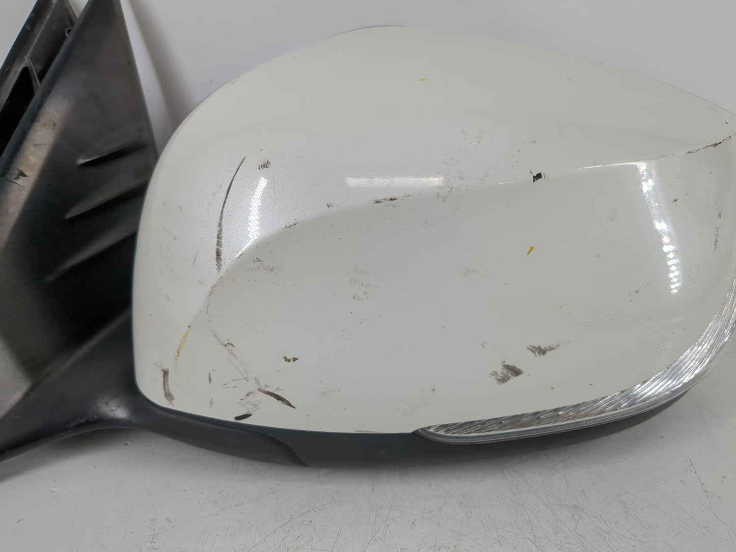 2019-2020 Infiniti Qx50 Driver Side View Mirror - Left Door Mirror OEM Used - Oemusedautoparts1.com