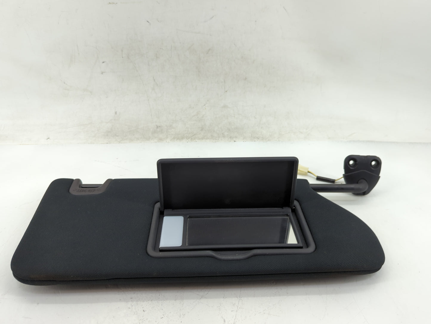 2019-2020 Infiniti Qx50 Sun Visor Shade Replacement Driver Left Mirror Fits Fits 2019 2020 OEM Used Auto Parts - Oemusedauto
