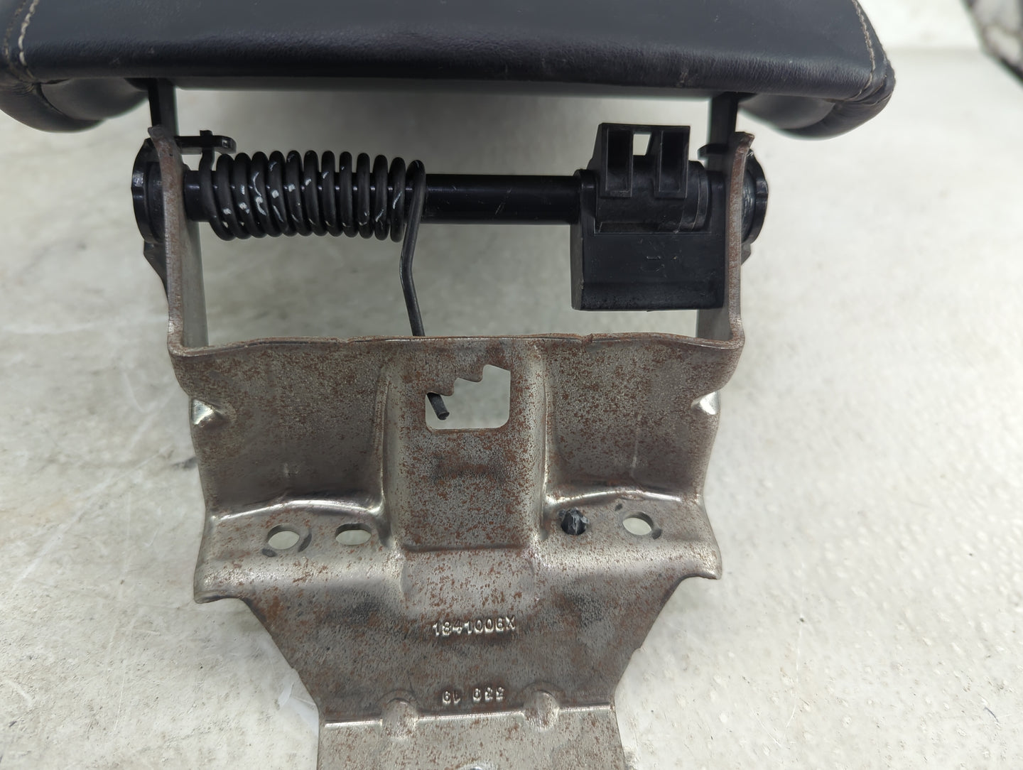 2021 Infiniti Qx50 Center Console Armrest Cover Lid Fits OEM Used Auto Parts - Oemusedautoparts1.com