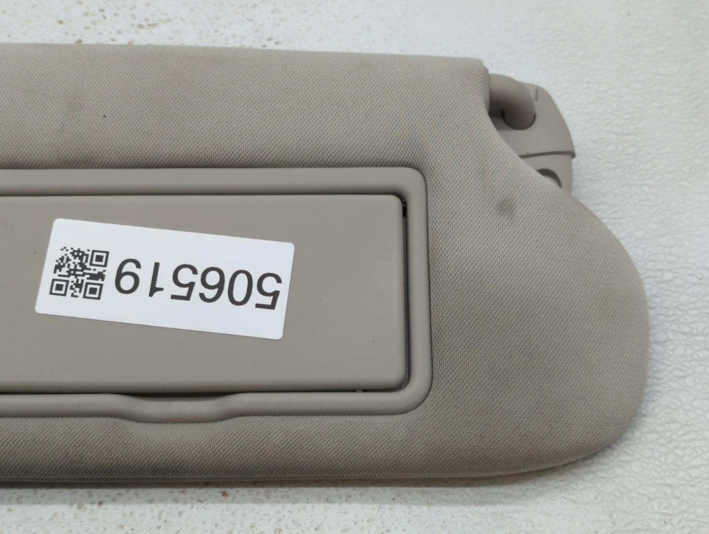 2021 Infiniti Qx50 Sun Visor Shade Replacement Passenger Right Mirror Fits OEM Used Auto Parts - Oemusedautoparts1.com