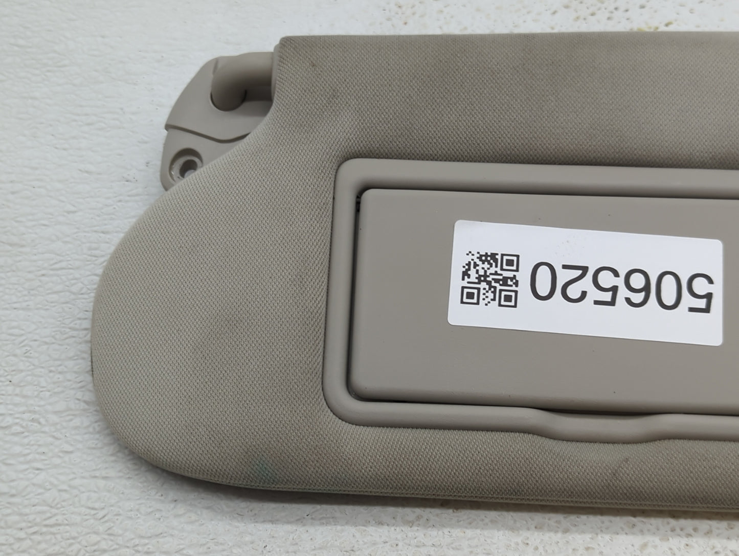 2021 Infiniti Qx50 Sun Visor Shade Replacement Driver Left Mirror Fits OEM Used Auto Parts - Oemusedautoparts1.com