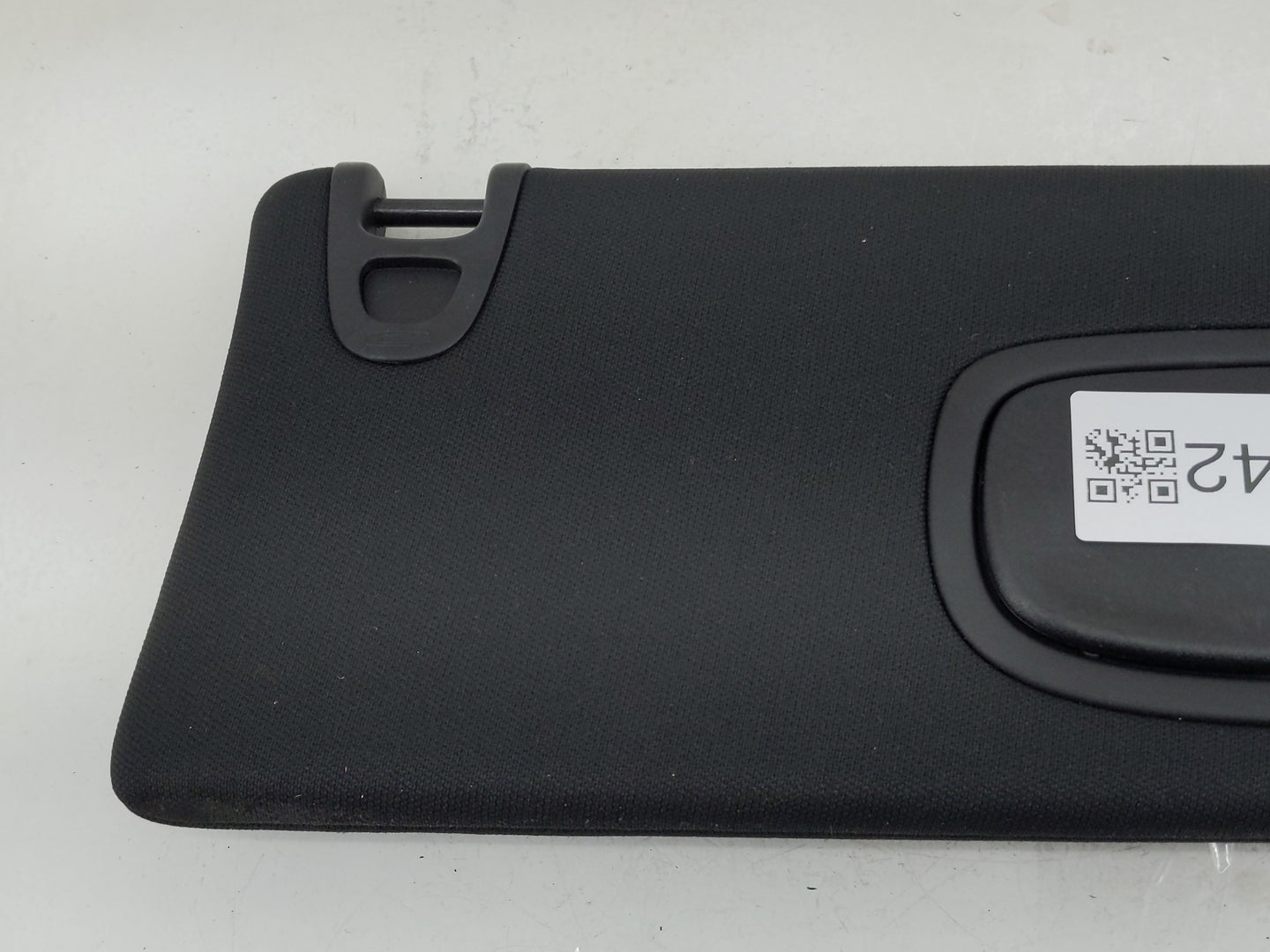 2019-2022 Jeep Cherokee Sun Visor Shade Replacement Passenger Right Mirror Fits Fits 2019 2020 2021 2022 OEM Used Auto Parts