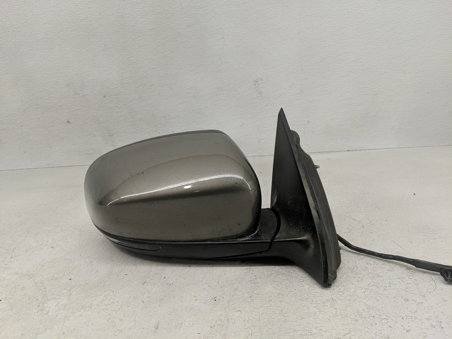 2014-2021 Jeep Cherokee Side Mirror Replacement Passenger Right View Door Mirror P/N:E11028113 Fits OEM Used Auto Parts - Oe