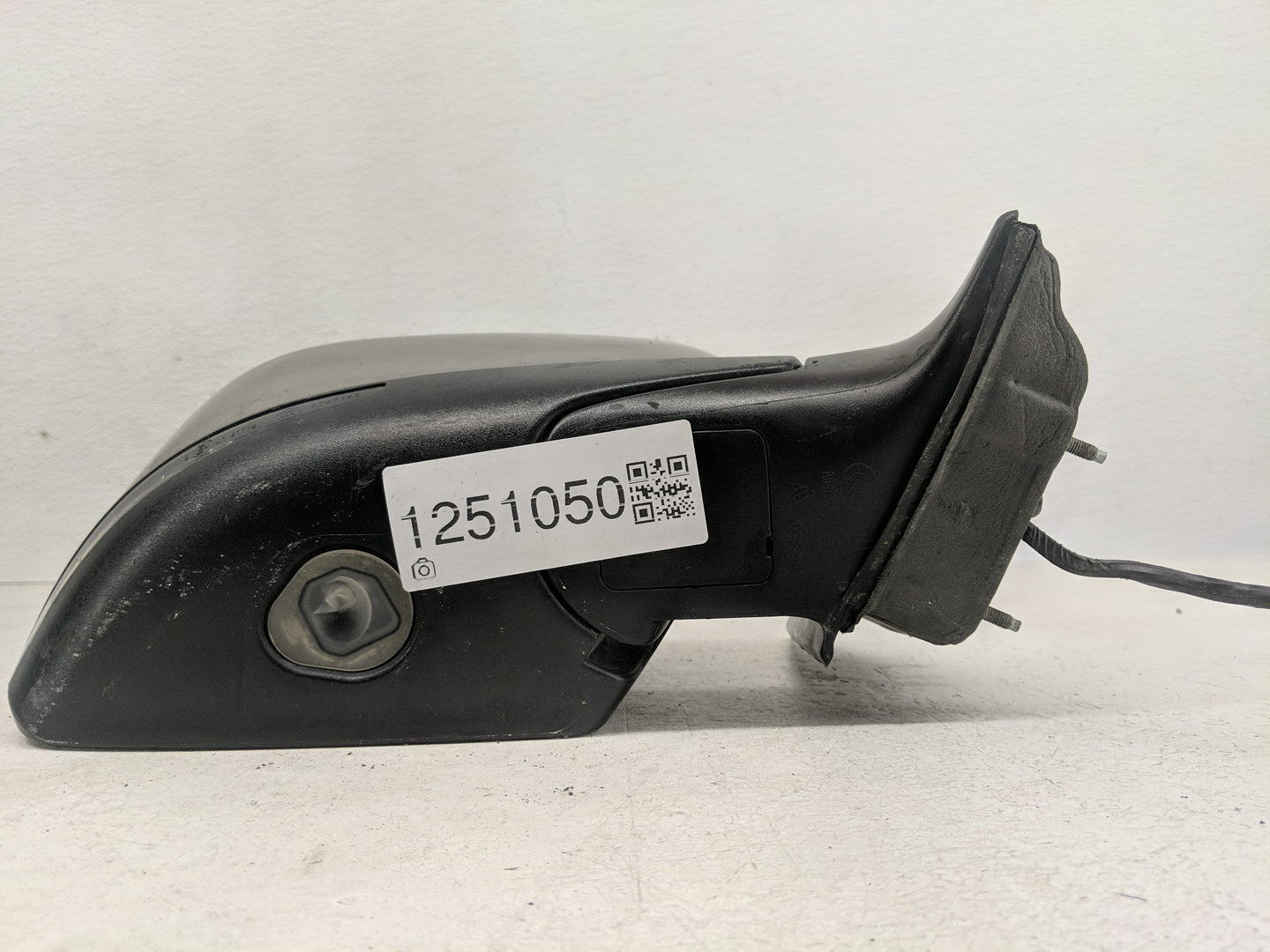 2014-2021 Jeep Cherokee Side Mirror Replacement Passenger Right View Door Mirror P/N:E11028113 Fits OEM Used Auto Parts - Oe