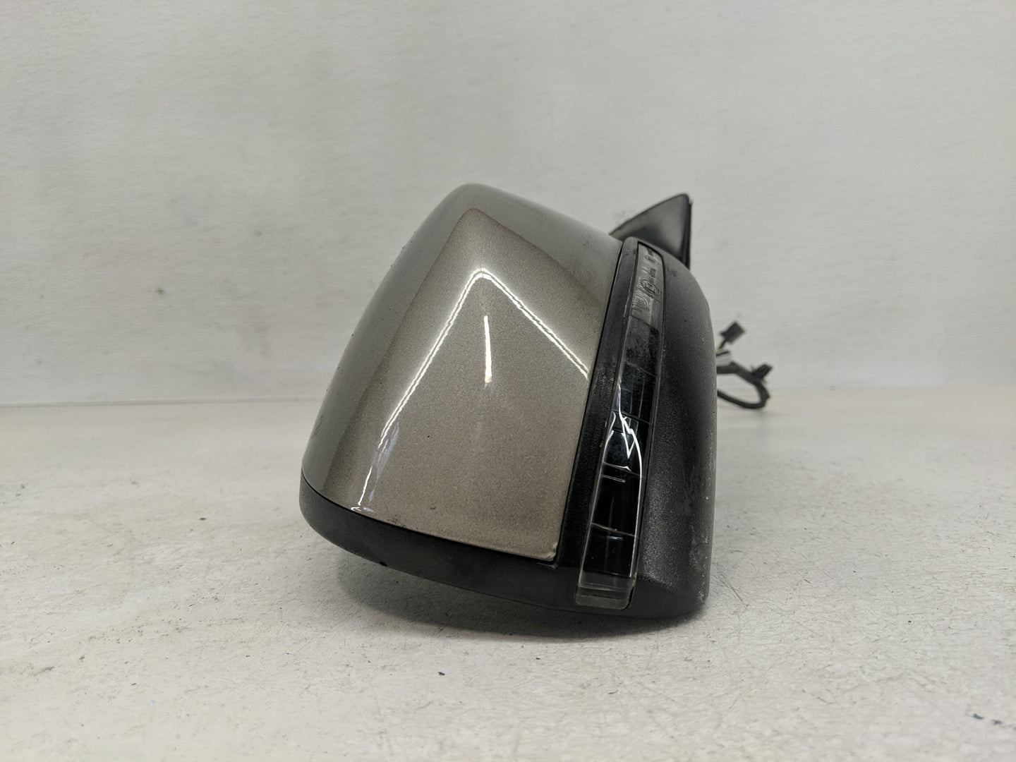 2014-2021 Jeep Cherokee Side Mirror Replacement Passenger Right View Door Mirror P/N:E11028113 Fits OEM Used Auto Parts - Oe