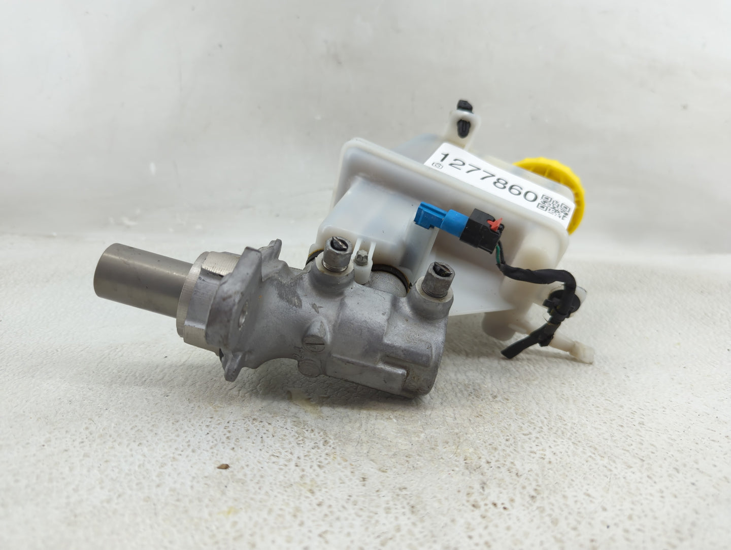 2019-2022 Jeep Cherokee Brake Master Cylinder - Oemusedautoparts1.com