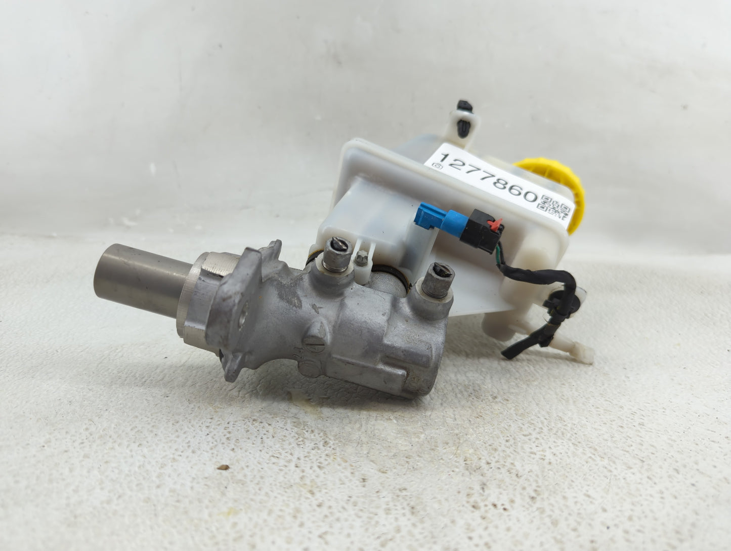 2019-2022 Jeep Cherokee Brake Master Cylinder - Oemusedautoparts1.com