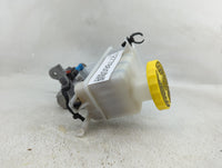 2019-2022 Jeep Cherokee Brake Master Cylinder - Oemusedautoparts1.com