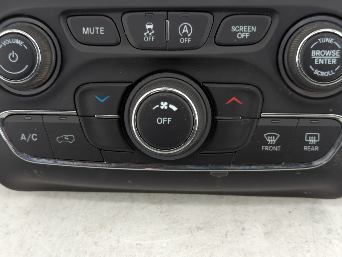 2019-2022 Jeep Cherokee Climate Control Module Temperature AC/Heater Replacement P/N:68285938AF Fits Fits 2019 2020 2021 202