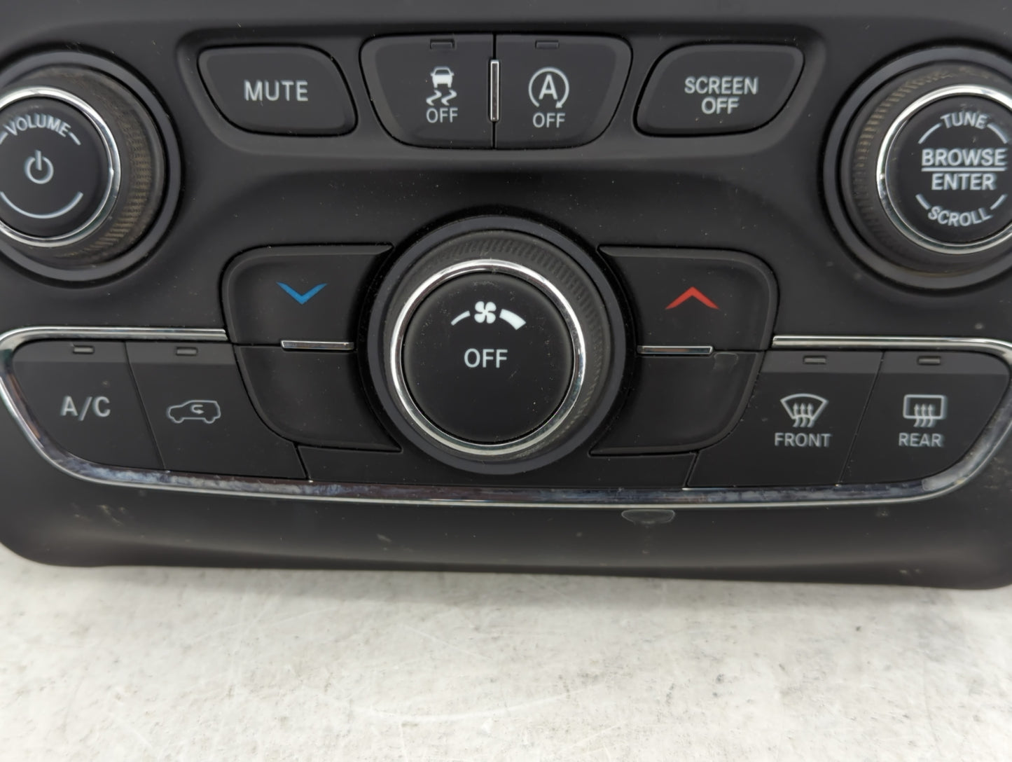 2019-2022 Jeep Cherokee Climate Control Module Temperature AC/Heater Replacement P/N:68285938AF Fits Fits 2019 2020 2021 202