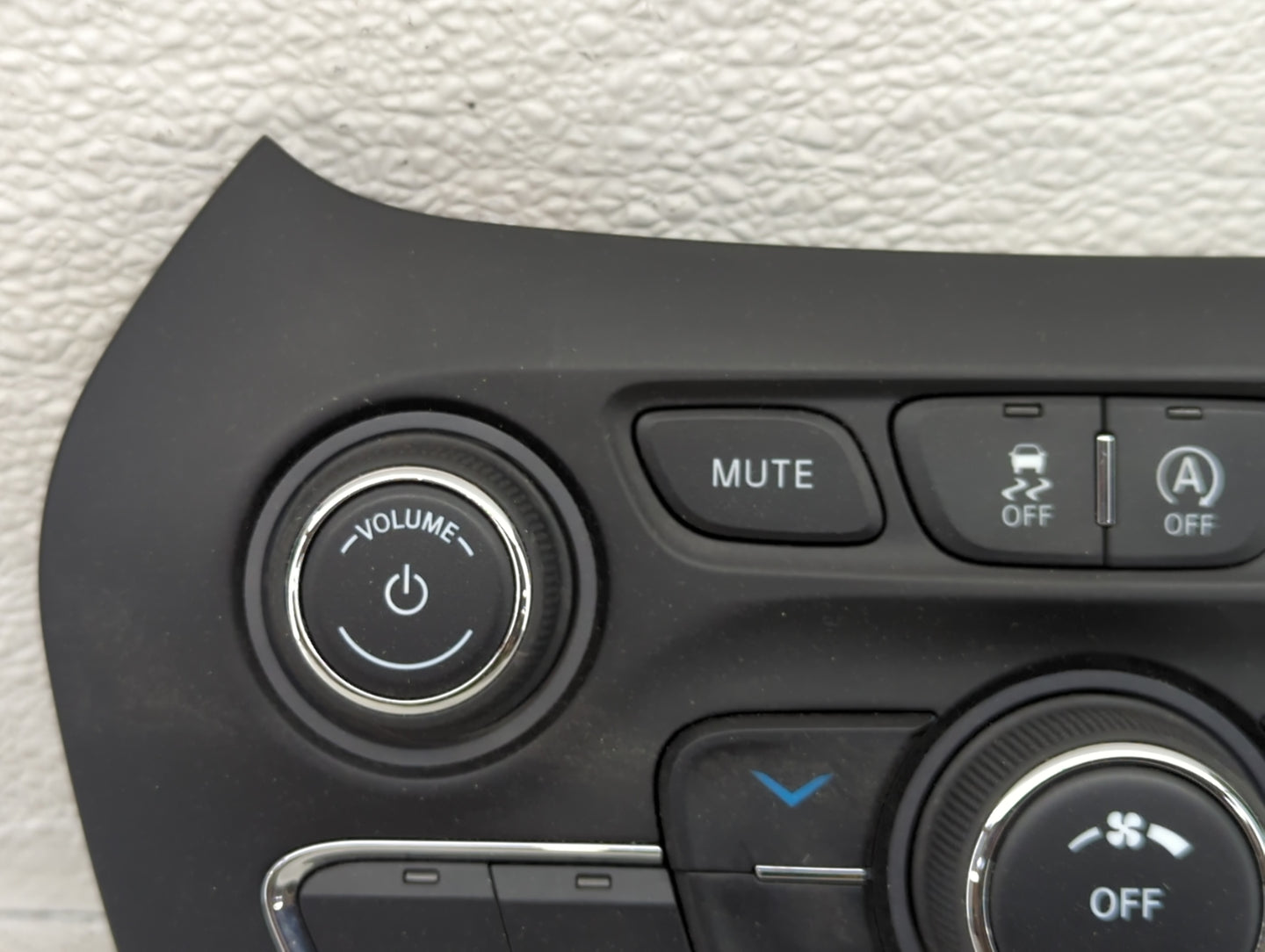 2019-2022 Jeep Cherokee Climate Control Module Temperature AC/Heater Replacement P/N:68285938AB 68285938AF Fits OEM Used Aut