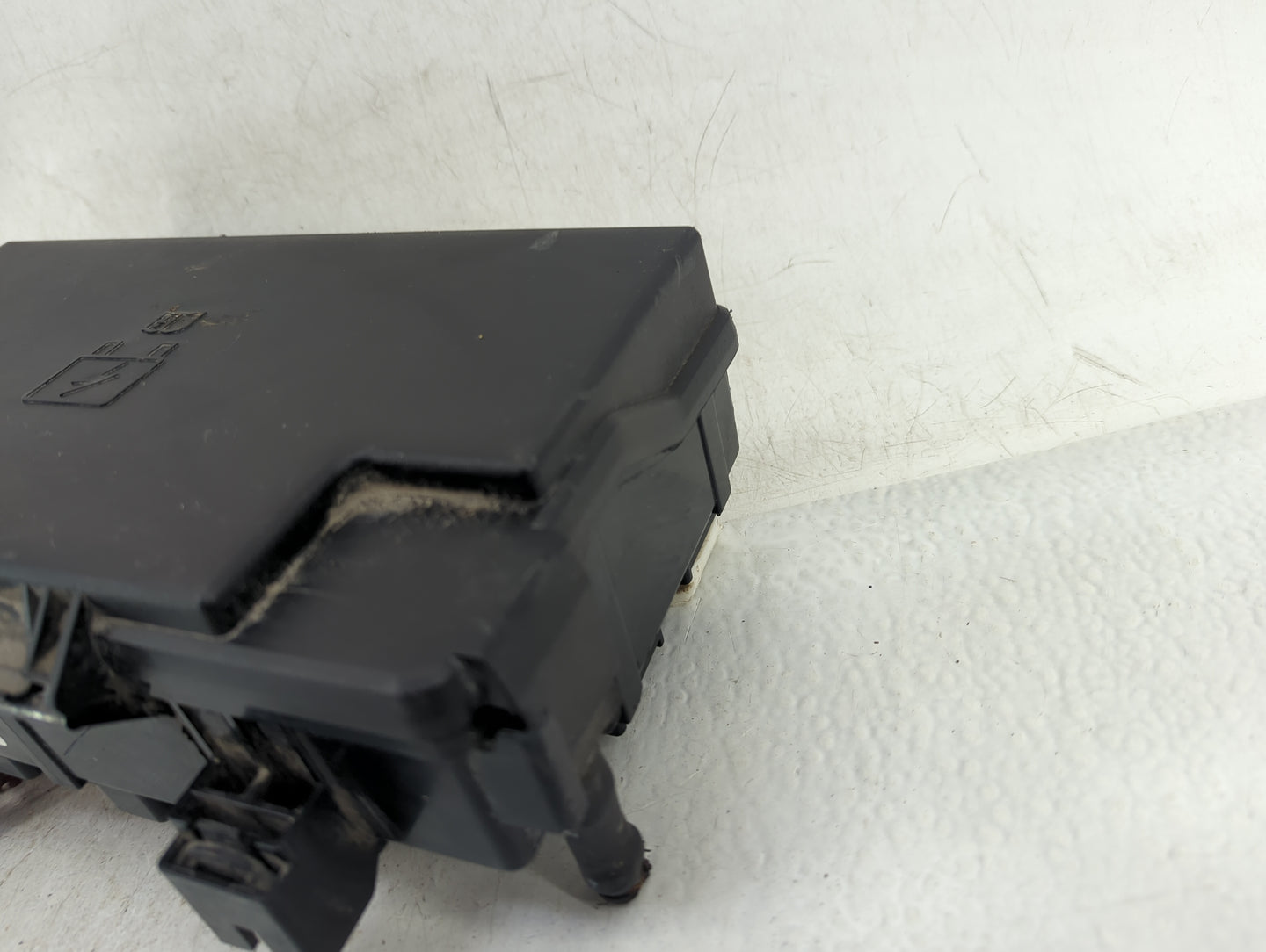 2021 Jeep Cherokee Fusebox Fuse Box Panel Relay Module P/N:68425203AB Fits OEM Used Auto Parts - Oemusedautoparts1.com