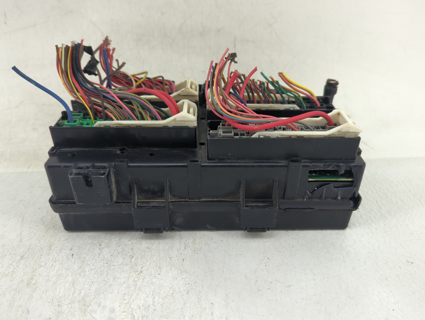 2021 Jeep Cherokee Fusebox Fuse Box Panel Relay Module P/N:68425203AB Fits OEM Used Auto Parts - Oemusedautoparts1.com