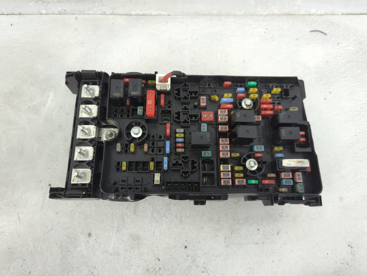 2019-2022 Jeep Cherokee Chassis Control Module Ccm Bcm Body Control - Oemusedautoparts1.com