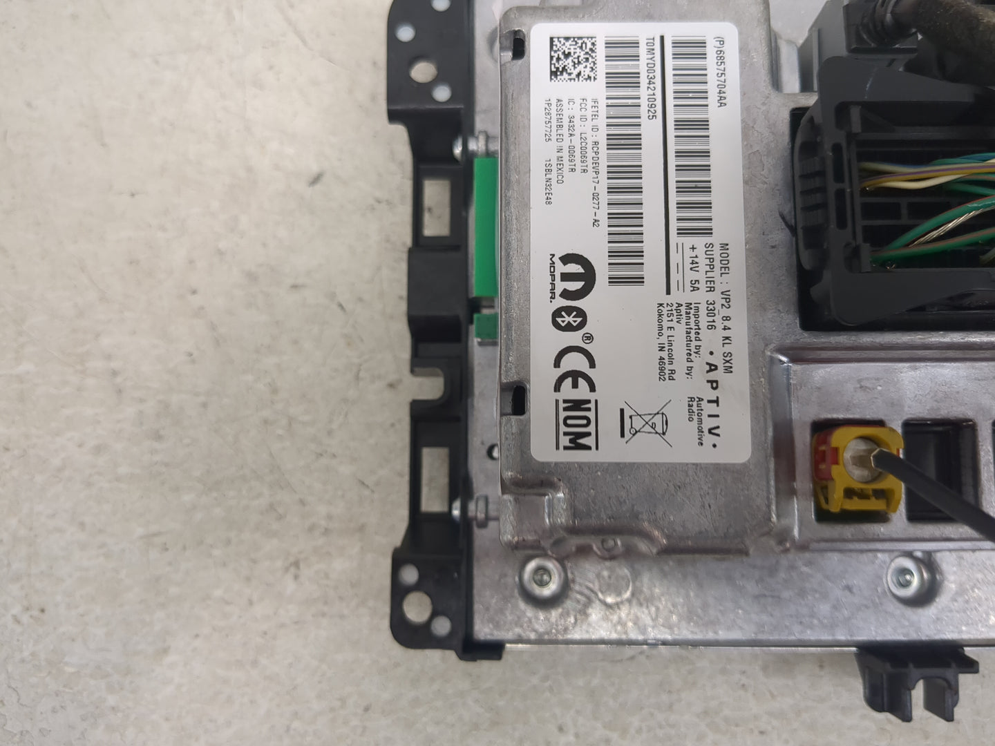 2021-2022 Jeep Cherokee Radio AM FM Cd Player Receiver Replacement P/N:68575704AA VP2 8.4 KL SXM Fits Fits 2021 2022 OEM Use