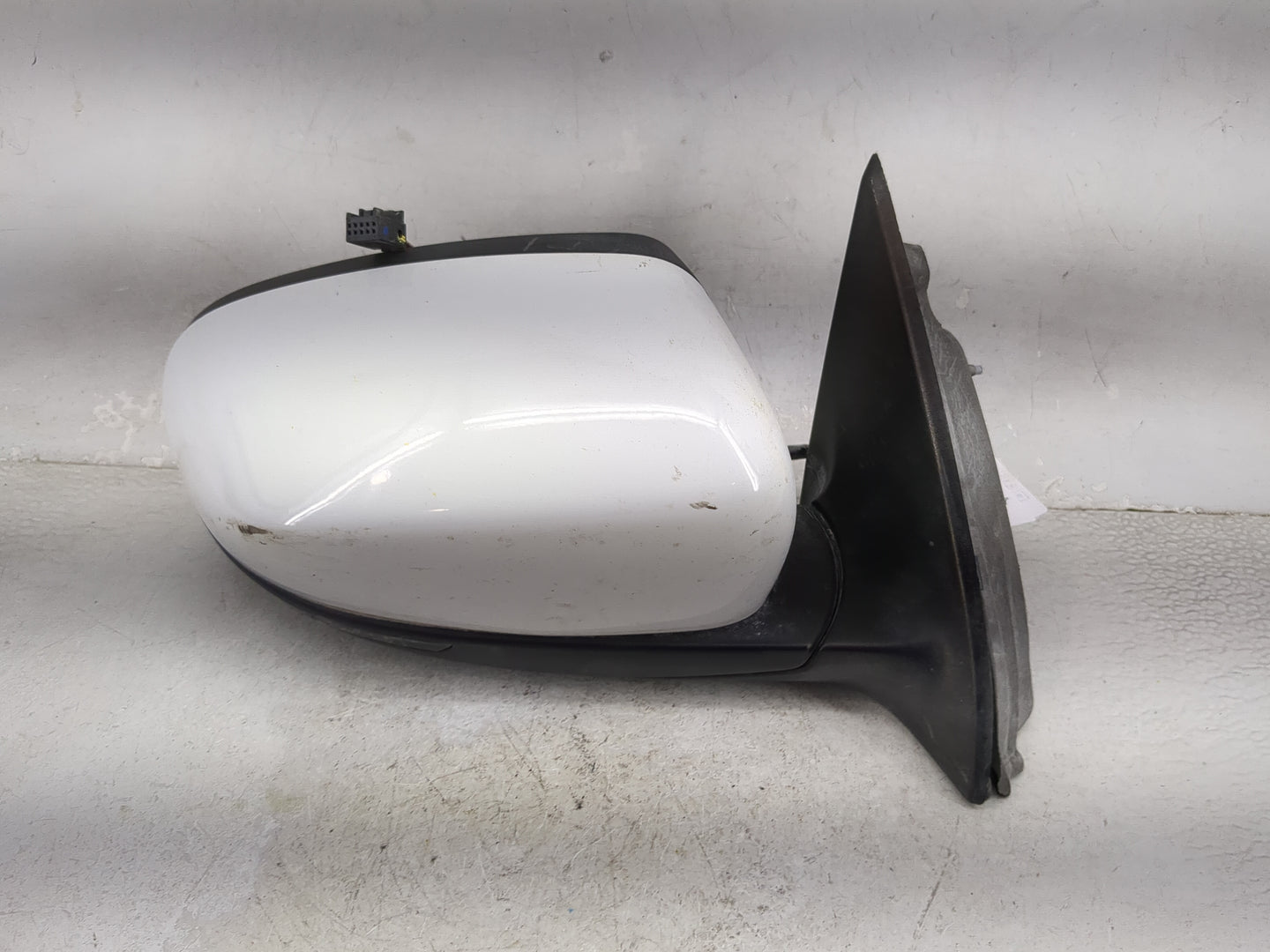 2014-2021 Jeep Cherokee Passenger Side View Mirror - Right Door Mirror OEM Used - Oemusedautoparts1.com