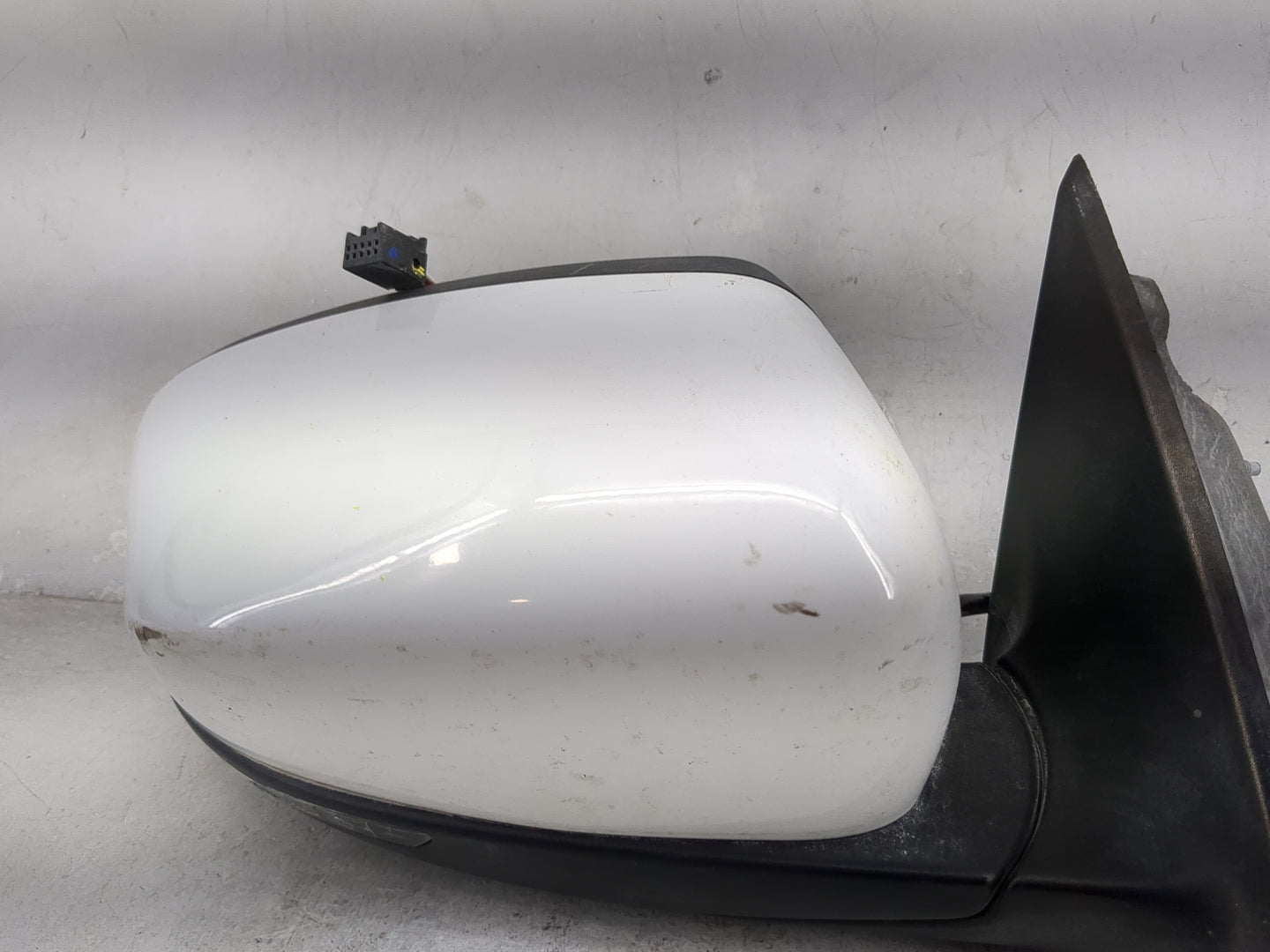 2014-2021 Jeep Cherokee Passenger Side View Mirror - Right Door Mirror OEM Used - Oemusedautoparts1.com