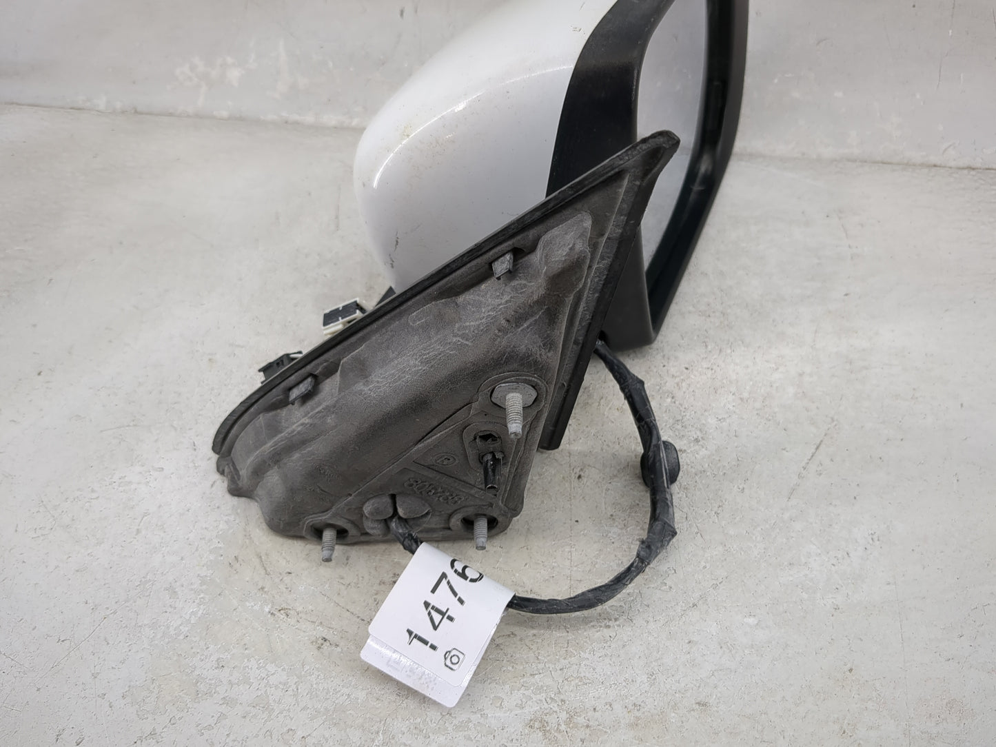 2014-2021 Jeep Cherokee Passenger Side View Mirror - Right Door Mirror OEM Used - Oemusedautoparts1.com