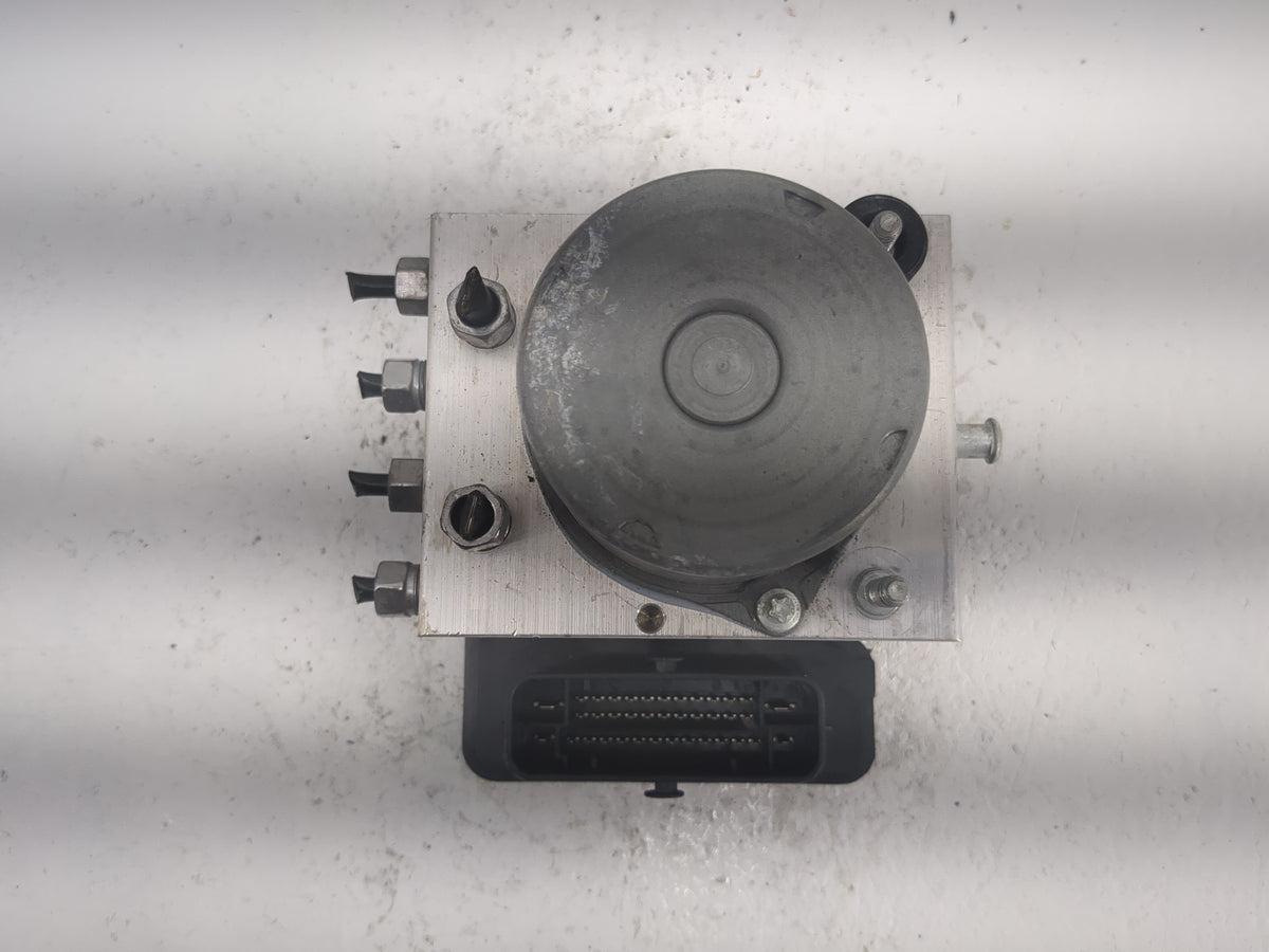2021-2022 Jeep Cherokee ABS Pump Control Module Replacement P/N:P68477674AB 68477674AB, 5263100 Fits Fits 2021 2022 OEM Used