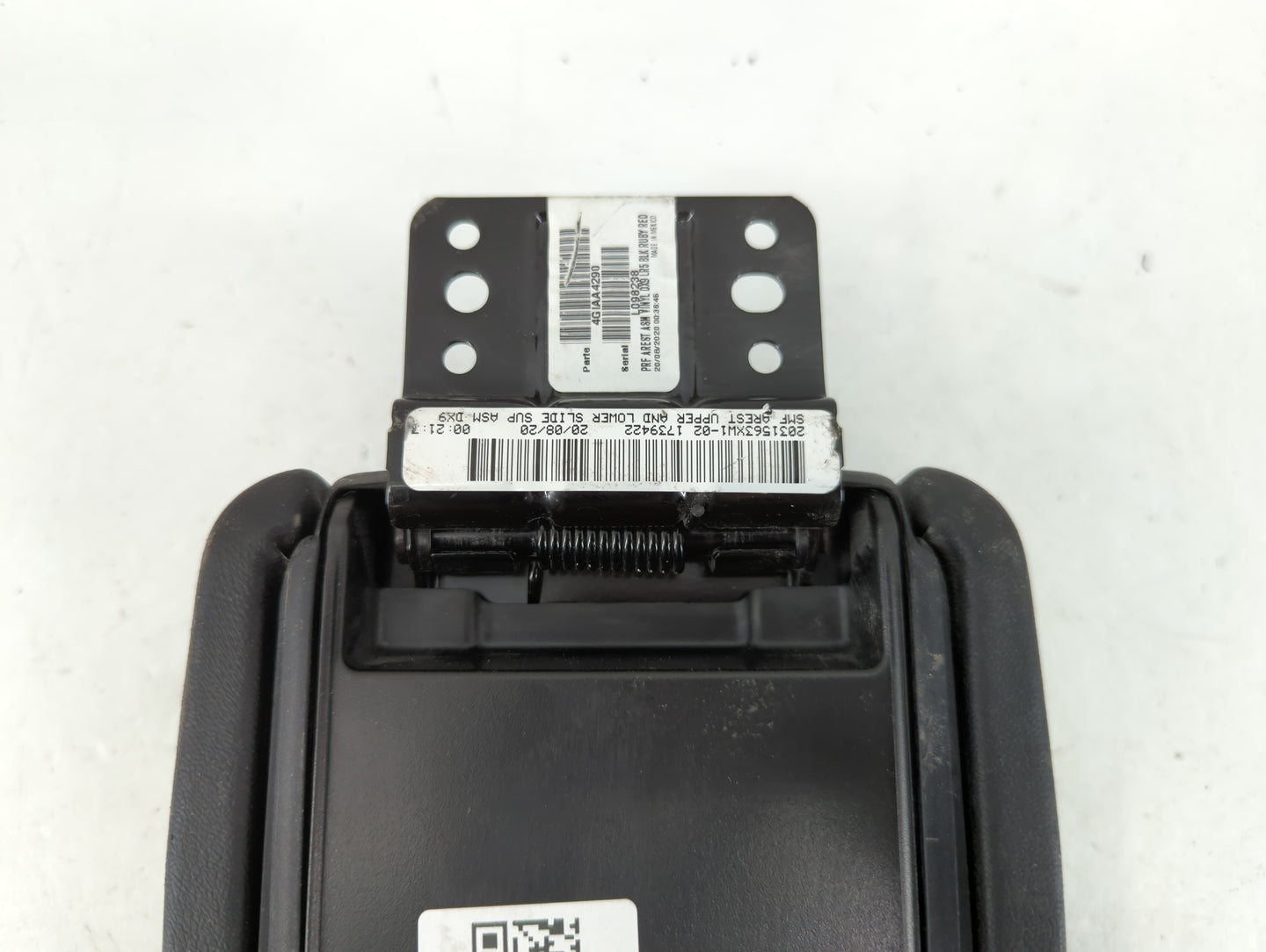 2021 Jeep Compass Center Console Armrest Cover Lid P/N:4G1AA4290 Fits OEM Used Auto Parts - Oemusedautoparts1.com