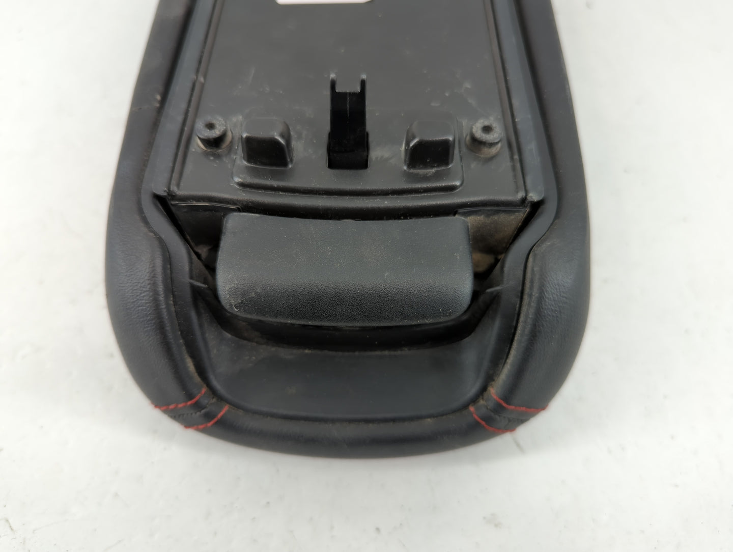 2021 Jeep Compass Center Console Armrest Cover Lid P/N:4G1AA4290 Fits OEM Used Auto Parts - Oemusedautoparts1.com