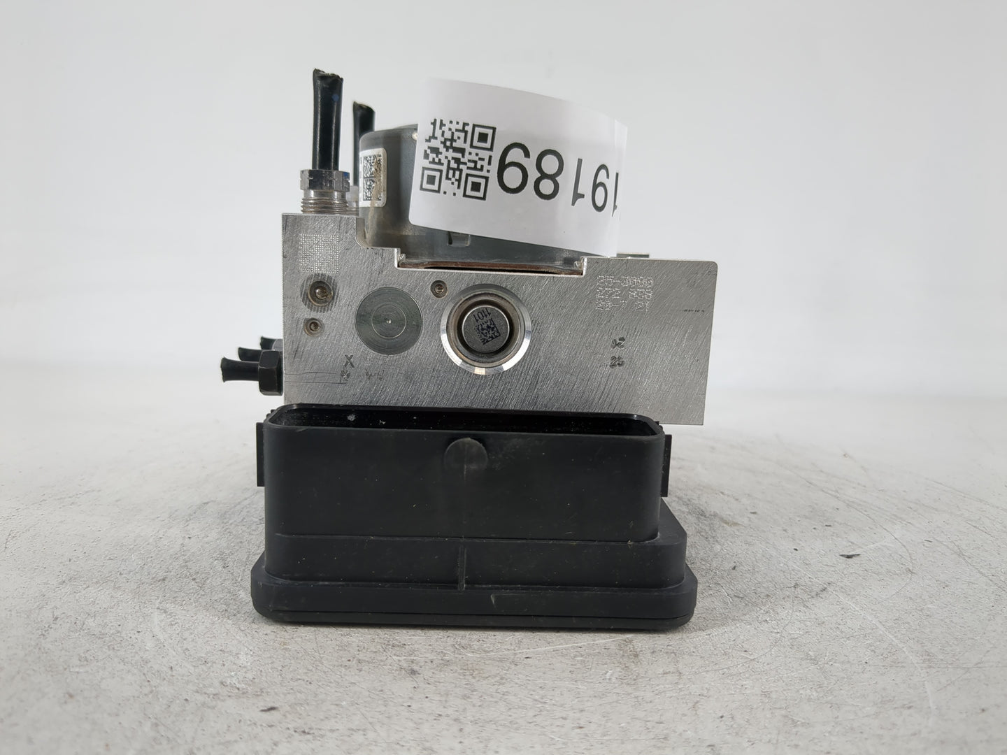 2021 Jeep Compass ABS Pump Control Module Replacement P/N:P68485883AB Fits OEM Used Auto Parts - Oemusedautoparts1.com