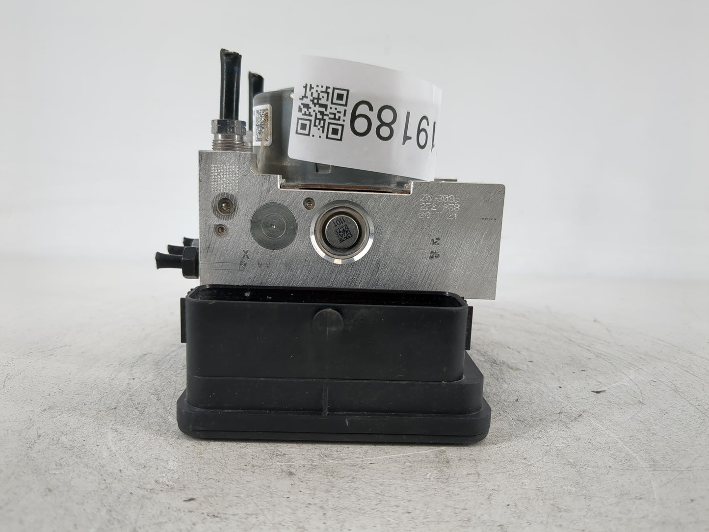 2021 Jeep Compass ABS Pump Control Module Replacement P/N:P68485883AB Fits OEM Used Auto Parts - Oemusedautoparts1.com