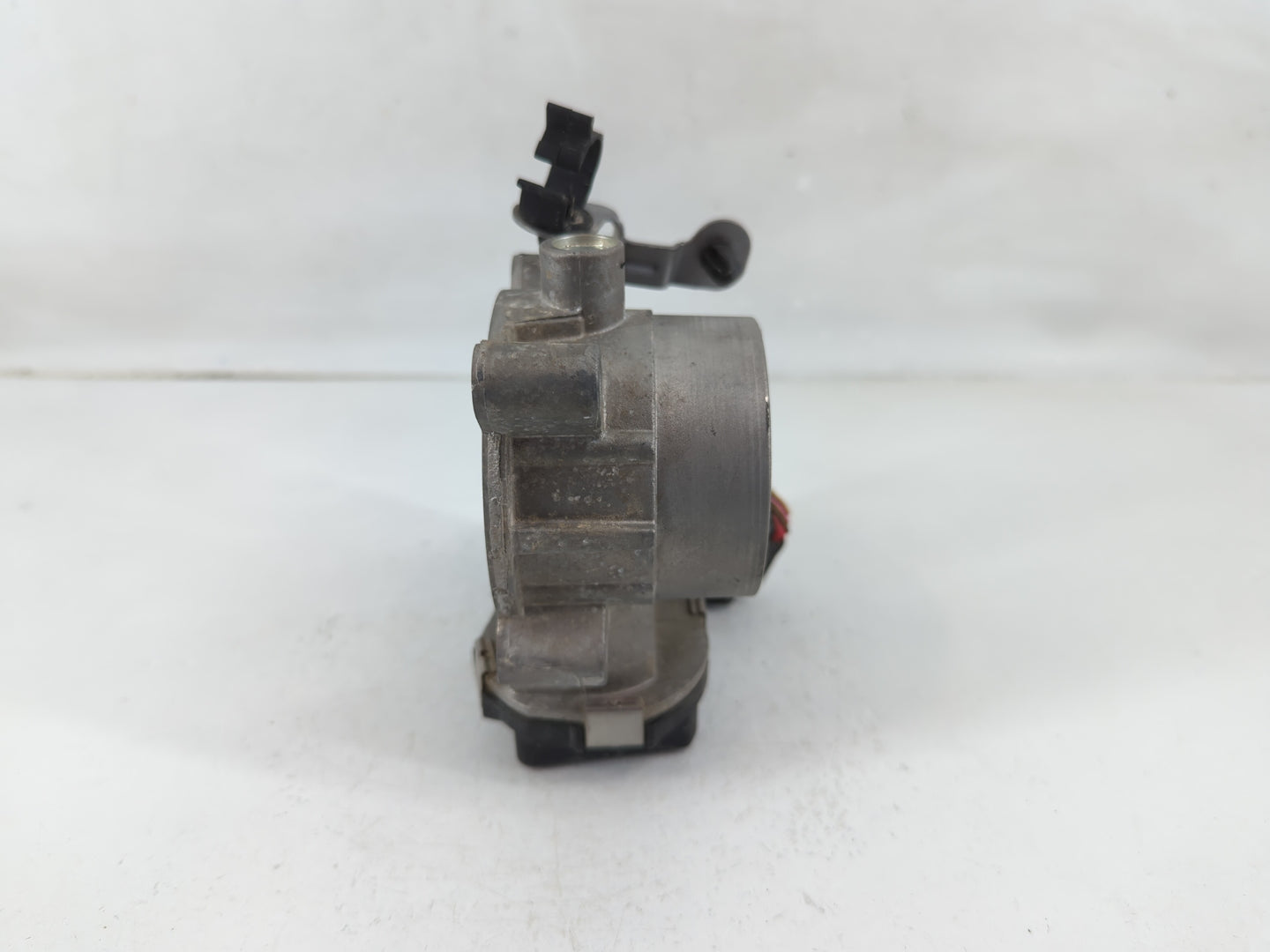 2017-2022 Jeep Compass Throttle Body P/N:04891970AC Fits Fits 2014 2015 2016 2017 2018 2019 2020 2021 2022 OEM Used Auto Par
