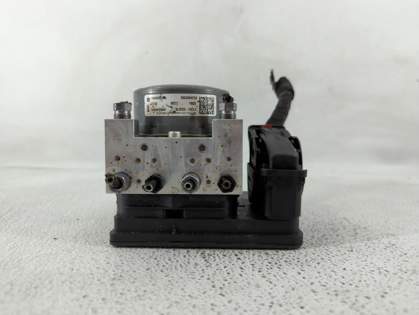 2021 Jeep Compass ABS Pump Control Module Replacement P/N:P68485883AB Fits OEM Used Auto Parts - Oemusedautoparts1.com