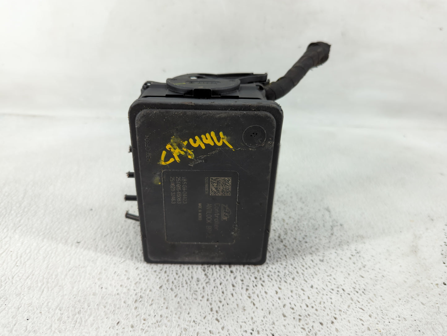 2021 Jeep Compass ABS Pump Control Module Replacement P/N:P68485883AB Fits OEM Used Auto Parts - Oemusedautoparts1.com