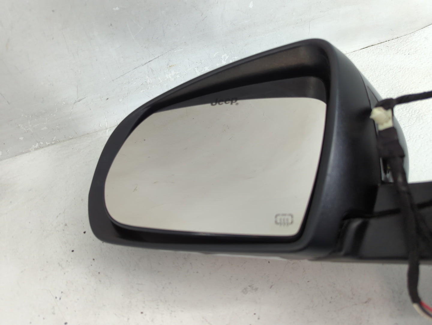 2021 Jeep Compass Driver Side View Mirror - Left Door Mirror OEM Used - Oemusedautoparts1.com
