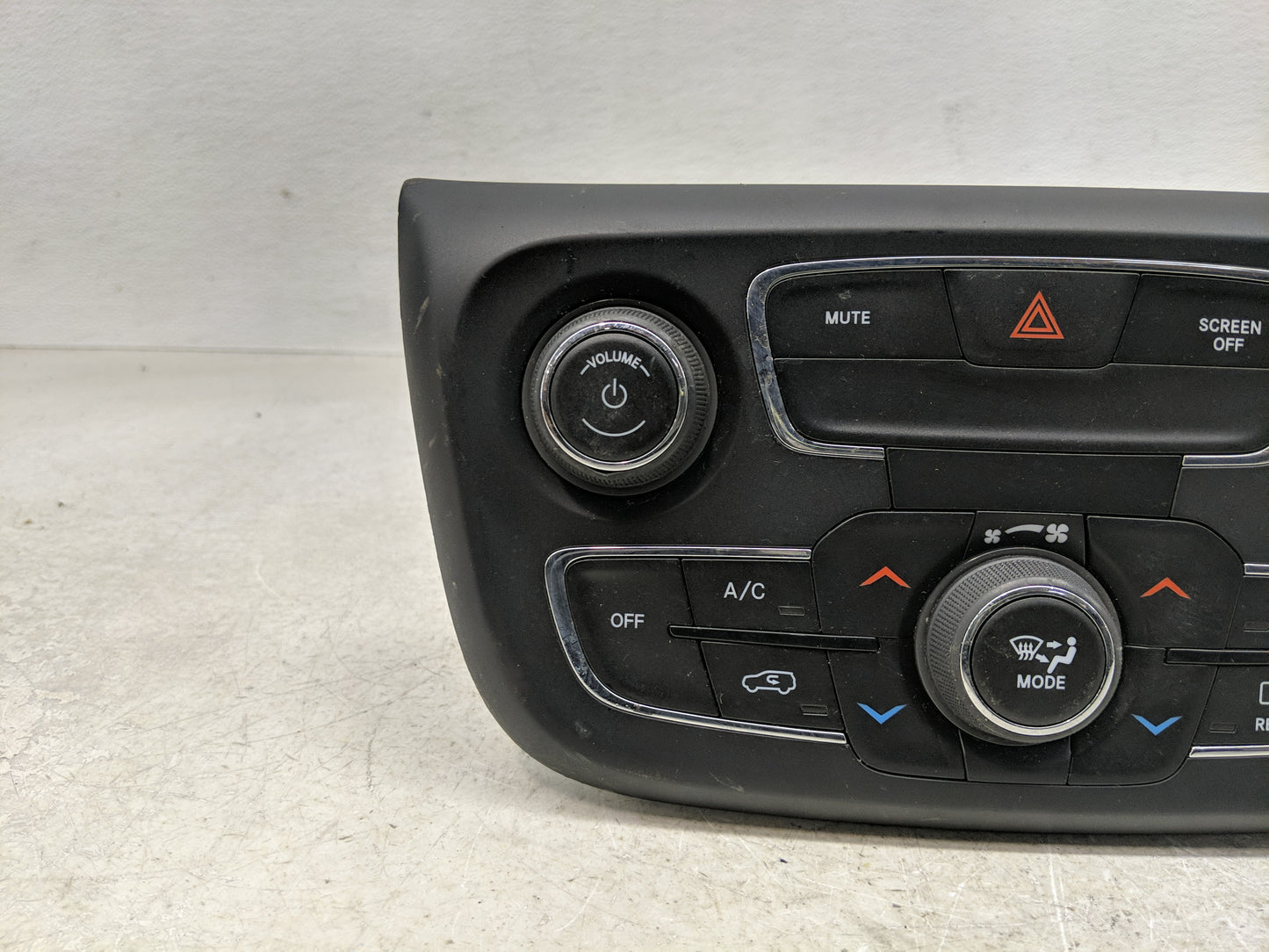 2021 Jeep Compass Climate Control Module Temperature AC/Heater Replacement P/N:MX237050-2933 Fits OEM Used Auto Parts - Oemu