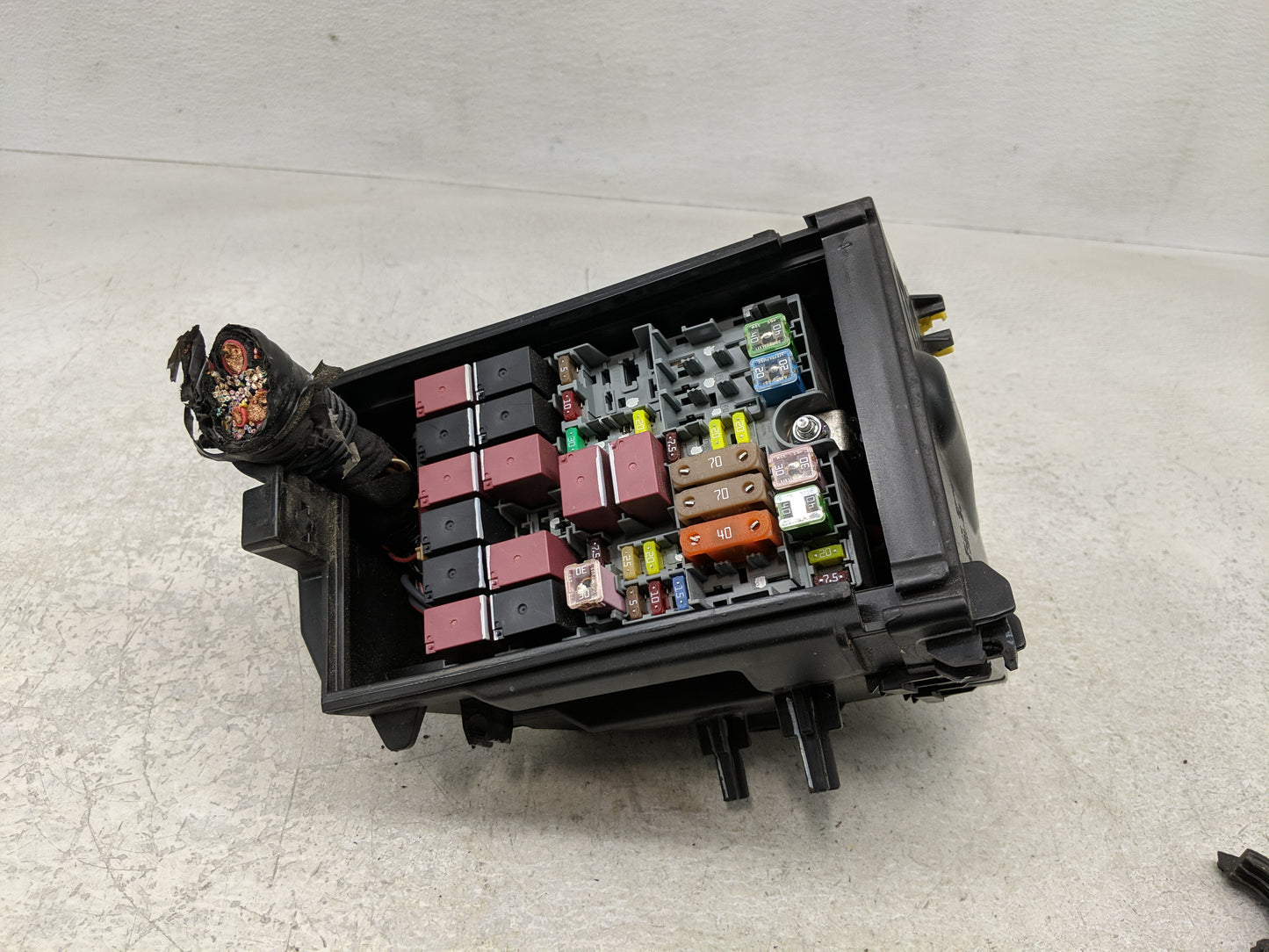 2021 Jeep Compass Fusebox Fuse Box Panel Relay Module Fits OEM Used Auto Parts - Oemusedautoparts1.com
