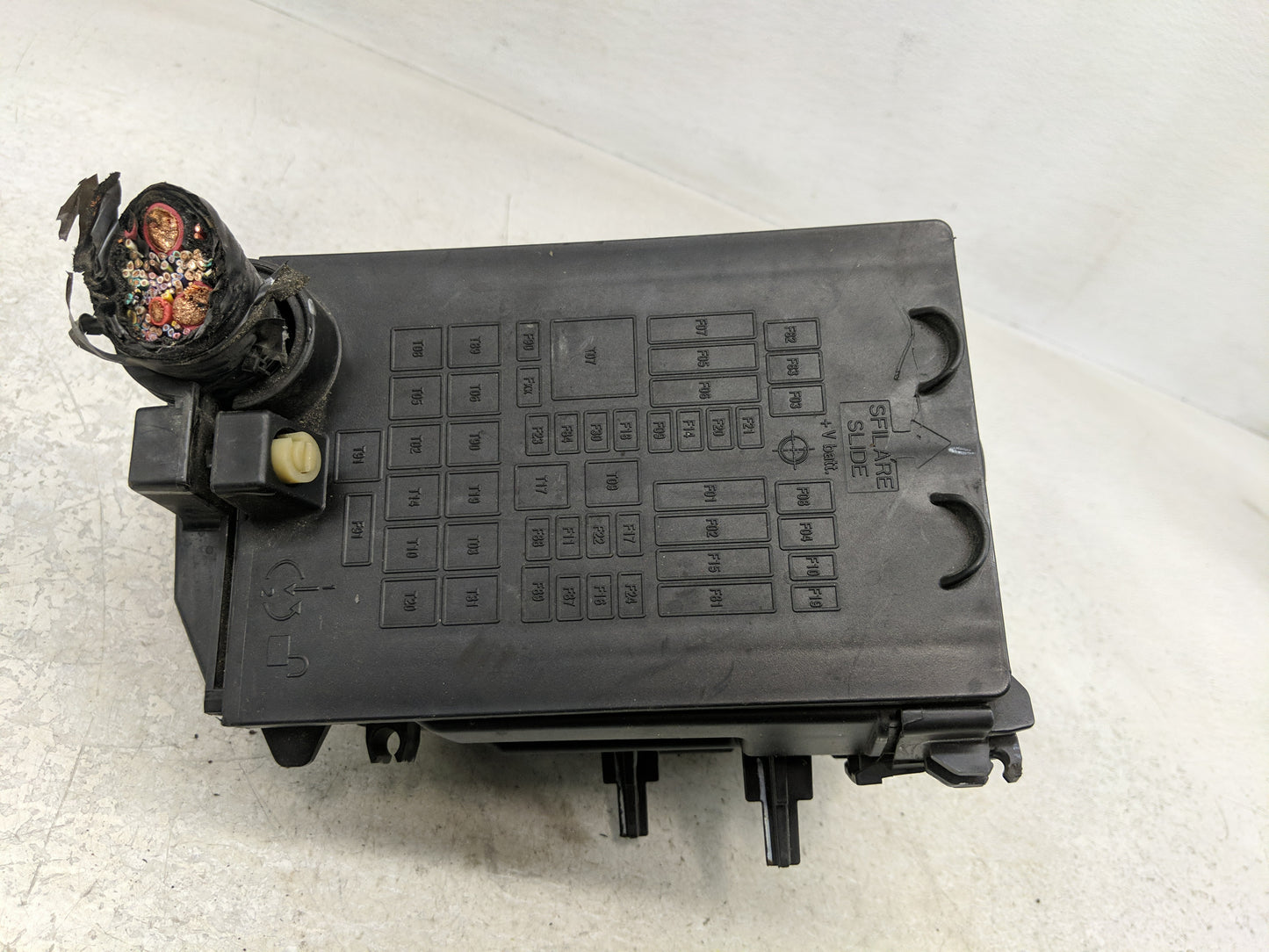 2021 Jeep Compass Fusebox Fuse Box Panel Relay Module Fits OEM Used Auto Parts - Oemusedautoparts1.com