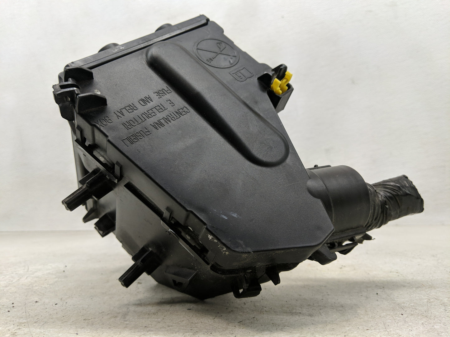 2021 Jeep Compass Fusebox Fuse Box Panel Relay Module Fits OEM Used Auto Parts - Oemusedautoparts1.com