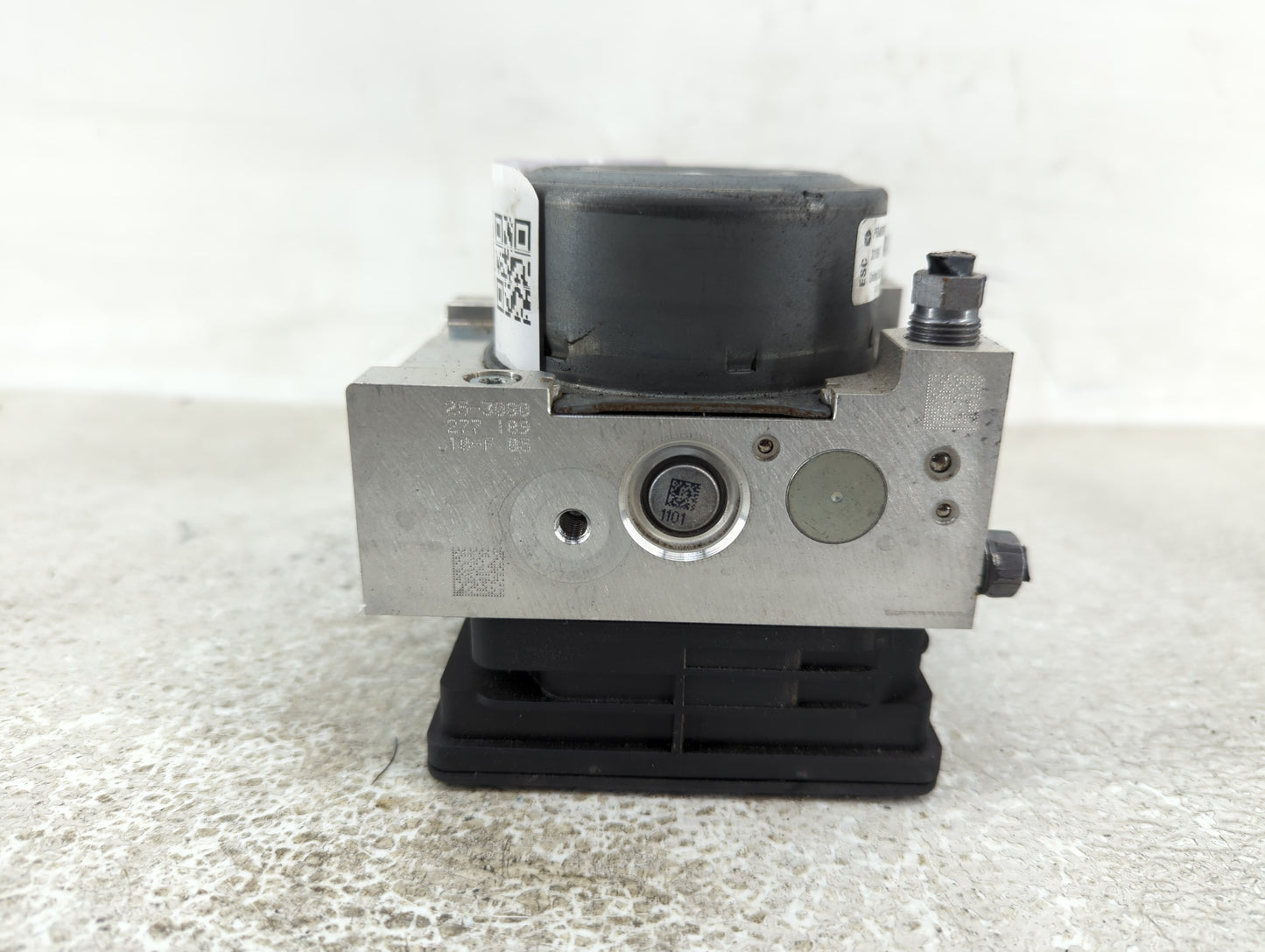 2021 Jeep Compass ABS Pump Control Module Replacement P/N:68485883AB Fits OEM Used Auto Parts - Oemusedautoparts1.com