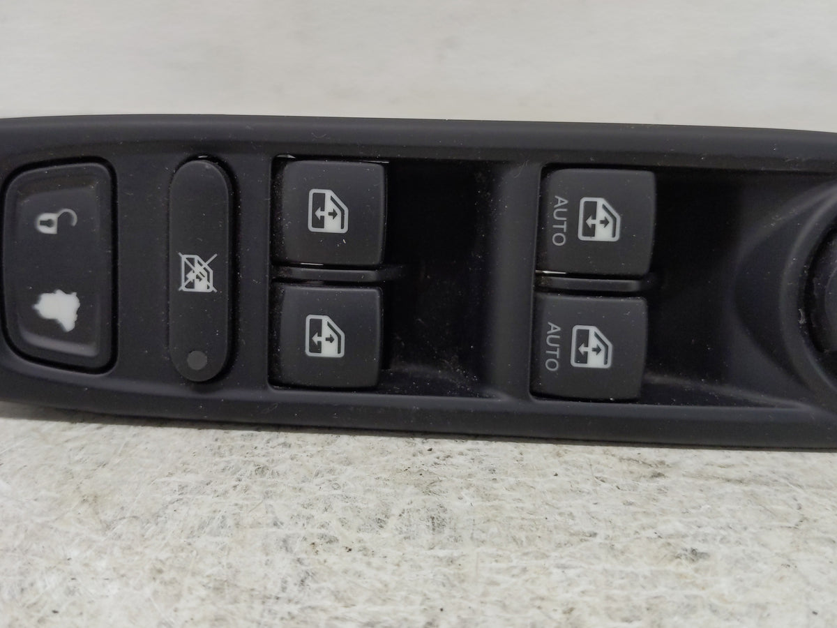2017-2018 Jeep Compass Master Power Window Switch Replacement Driver Side Left P/N:30171088 P6BZ27LXHAA Fits Fits 2017 2018 