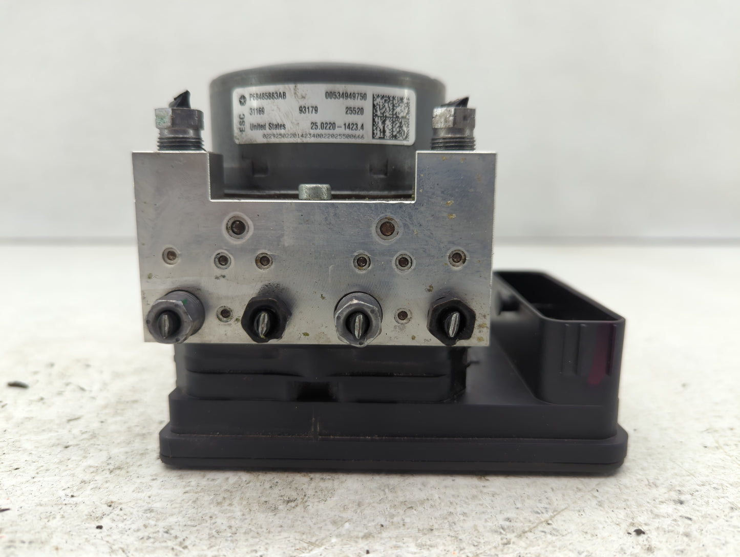 2021 Jeep Compass ABS Pump Control Module Replacement P/N:P68485883AB Fits OEM Used Auto Parts - Oemusedautoparts1.com