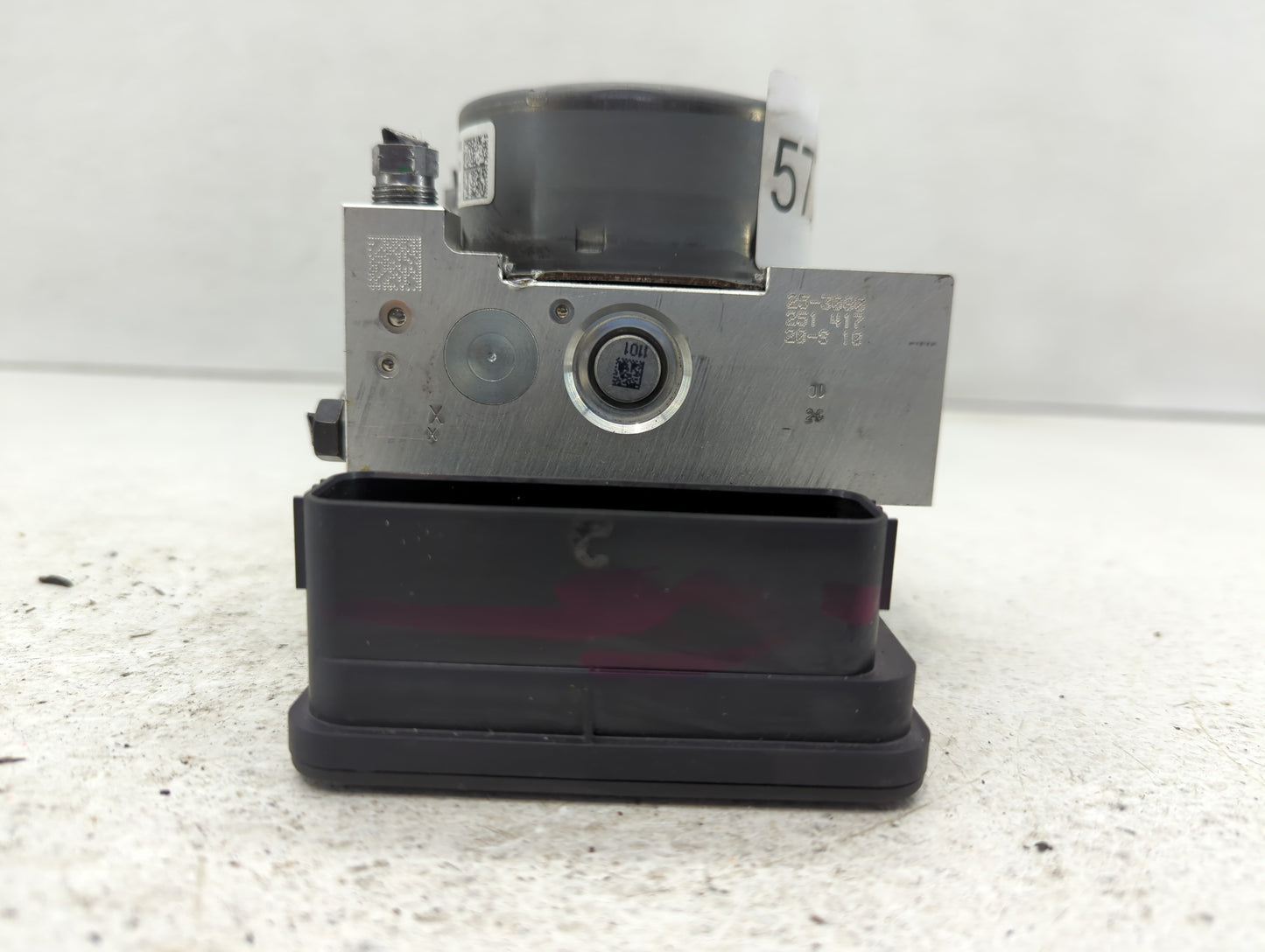 2021 Jeep Compass ABS Pump Control Module Replacement P/N:P68485883AB Fits OEM Used Auto Parts - Oemusedautoparts1.com