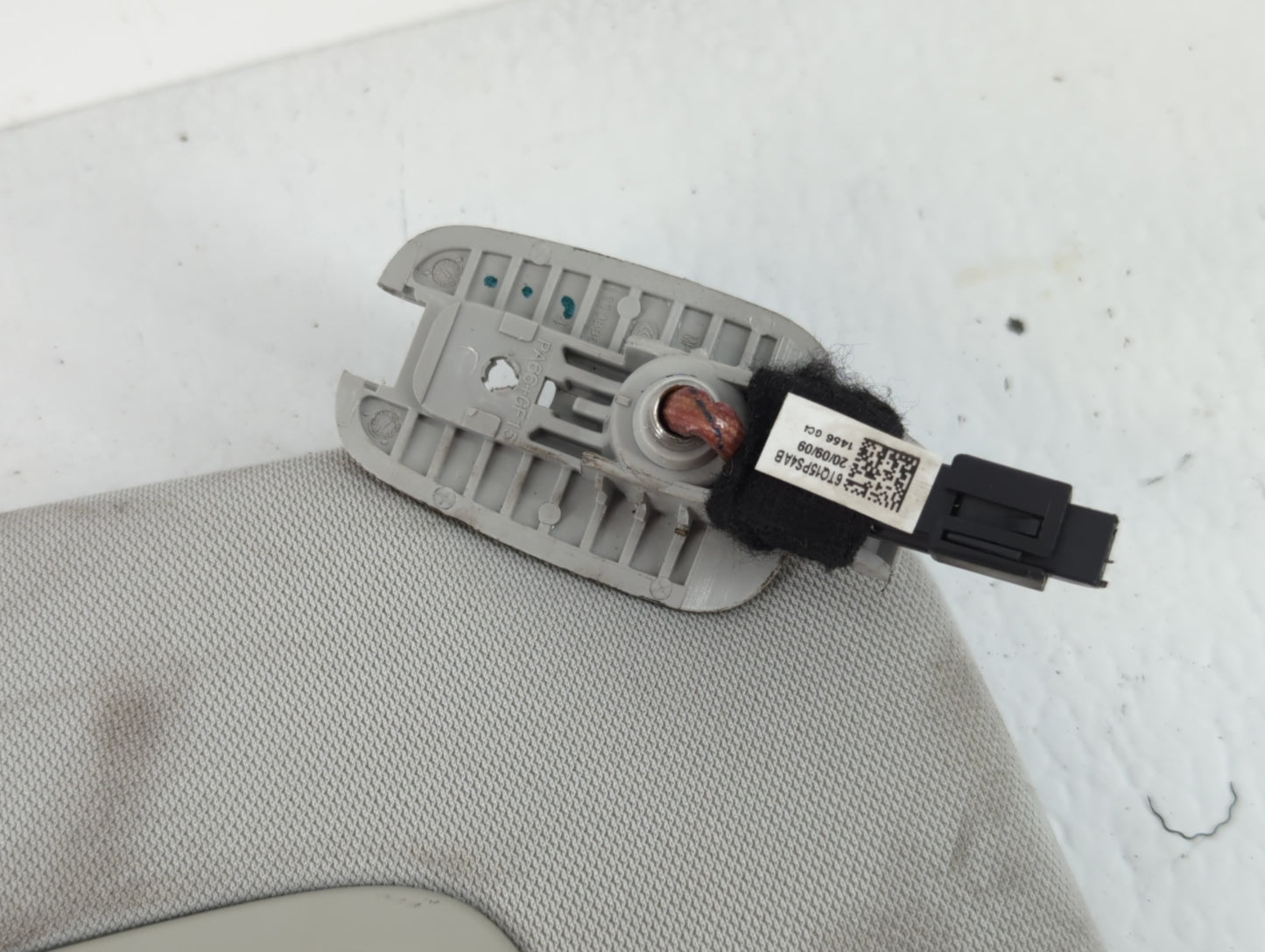 2021 Jeep Compass Sun Visor Shade Replacement Passenger Right Mirror Fits OEM Used Auto Parts - Oemusedautoparts1.com